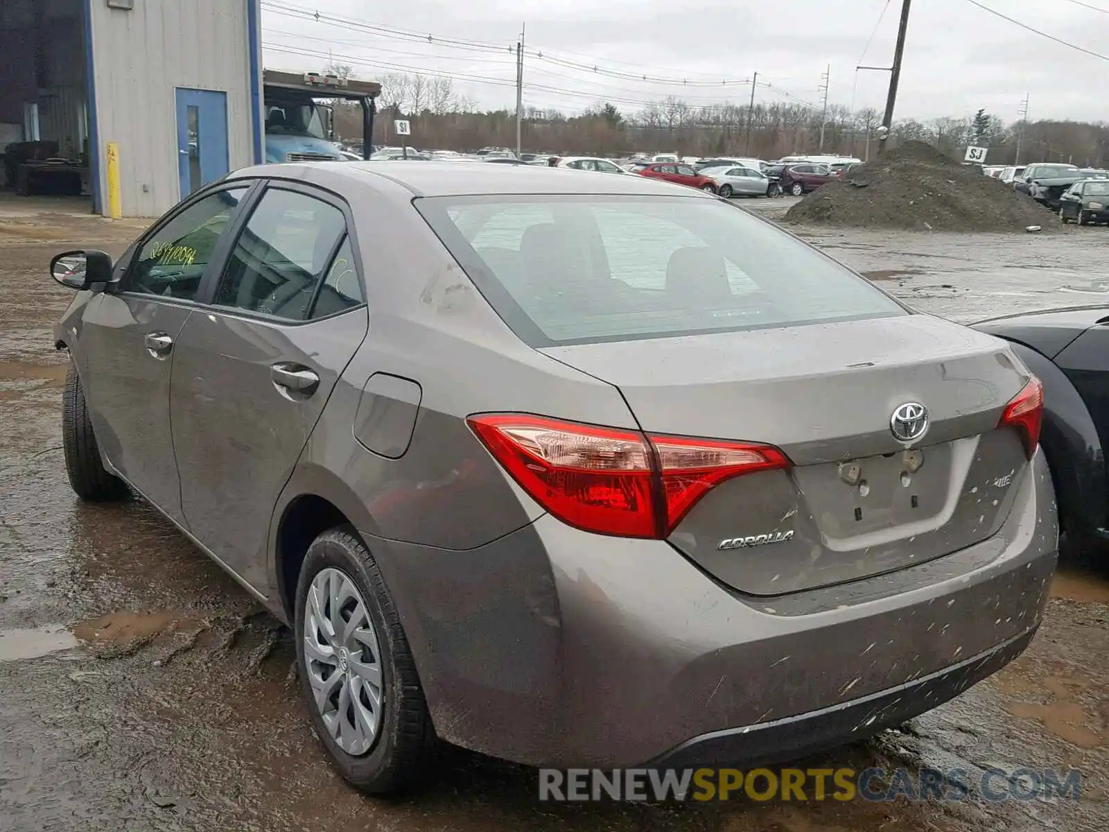 3 Photograph of a damaged car 2T1BURHE2KC182021 TOYOTA COROLLA 2019