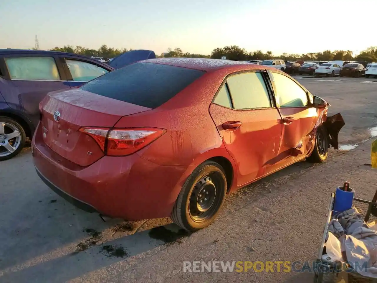 4 Photograph of a damaged car 2T1BURHE2KC182892 TOYOTA COROLLA 2019