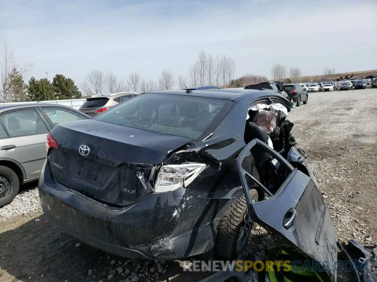 4 Photograph of a damaged car 2T1BURHE2KC183766 TOYOTA COROLLA 2019