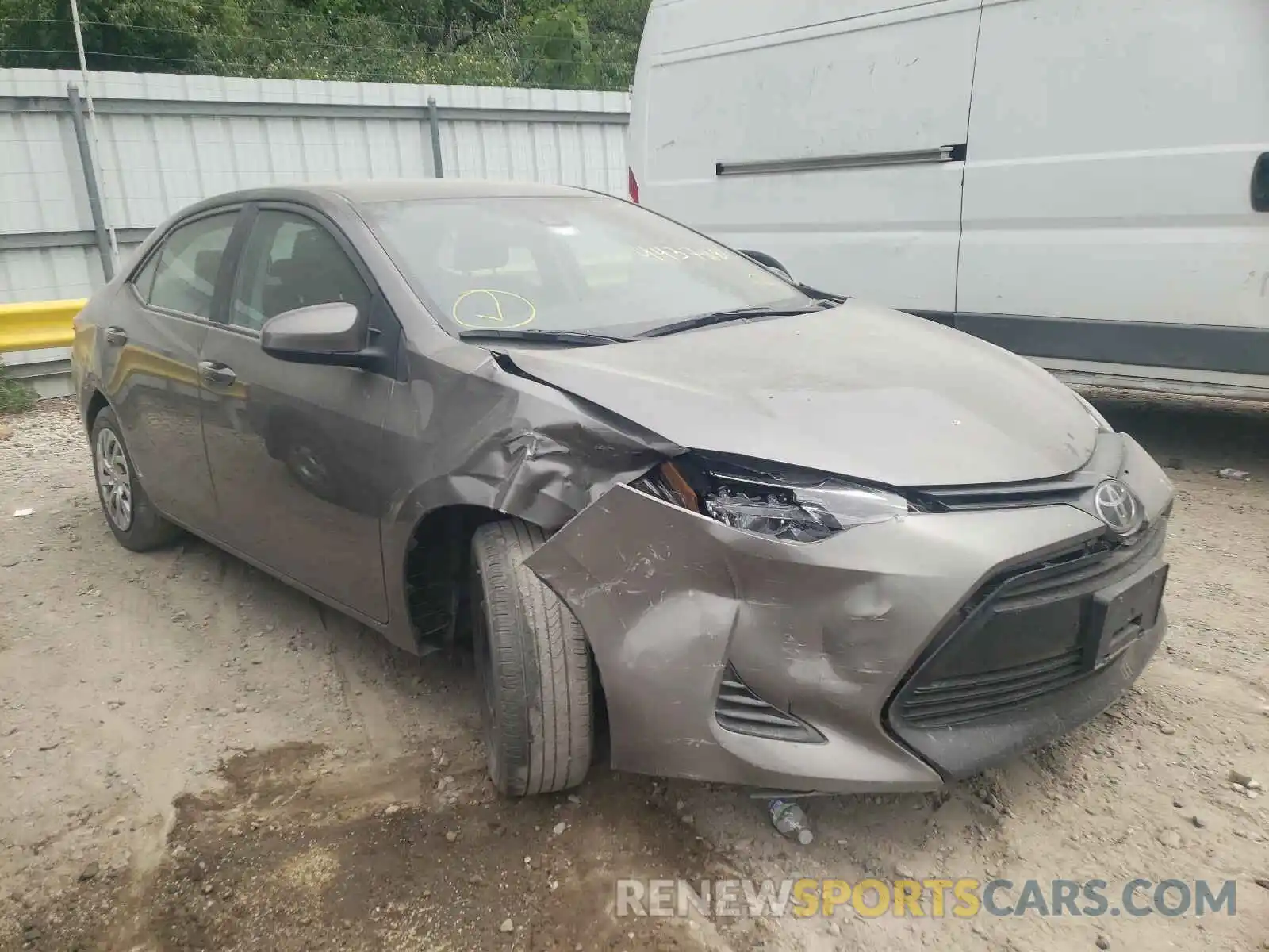 1 Photograph of a damaged car 2T1BURHE2KC184089 TOYOTA COROLLA 2019