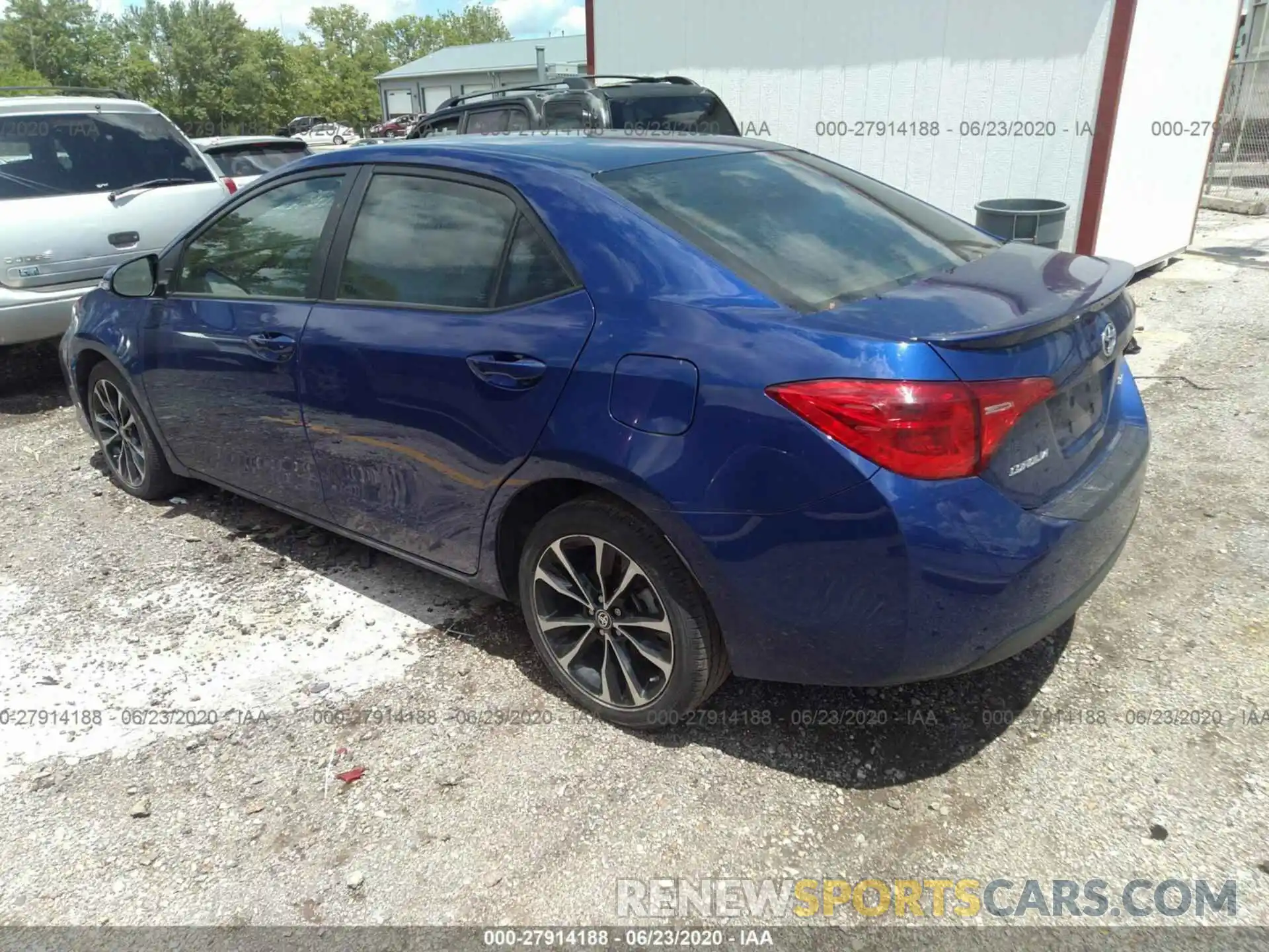 3 Photograph of a damaged car 2T1BURHE2KC185128 TOYOTA COROLLA 2019