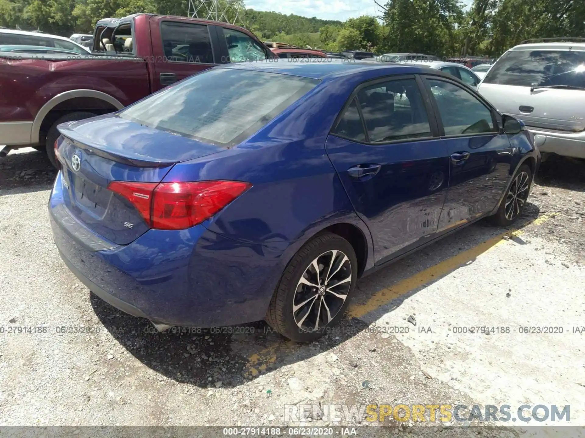 4 Photograph of a damaged car 2T1BURHE2KC185128 TOYOTA COROLLA 2019