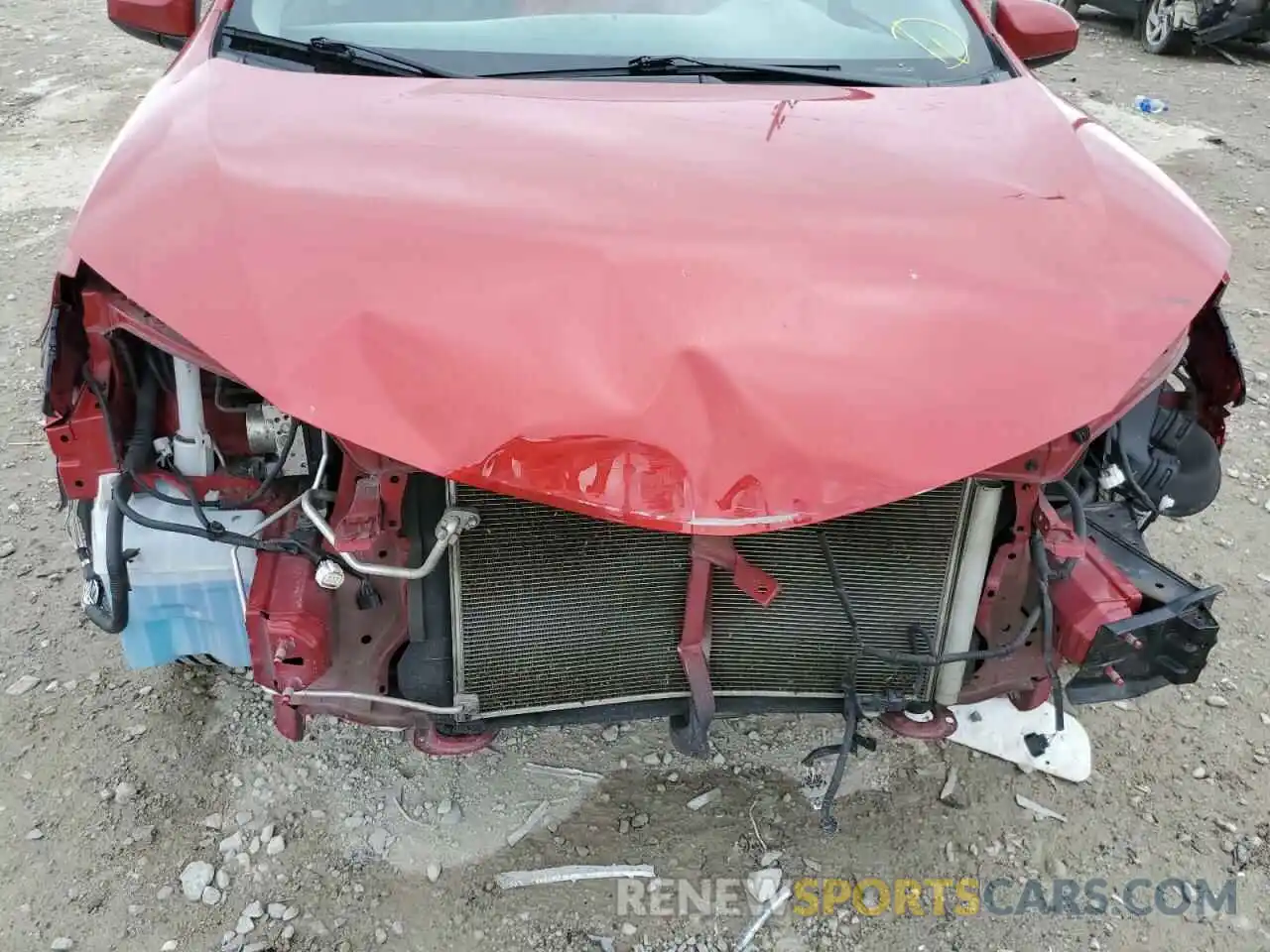 9 Photograph of a damaged car 2T1BURHE2KC185310 TOYOTA COROLLA 2019