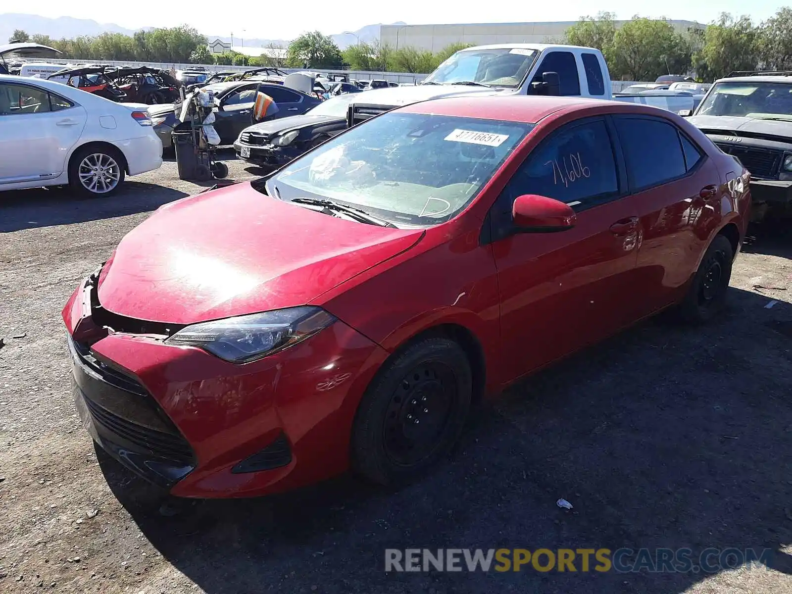 2 Photograph of a damaged car 2T1BURHE2KC185386 TOYOTA COROLLA 2019