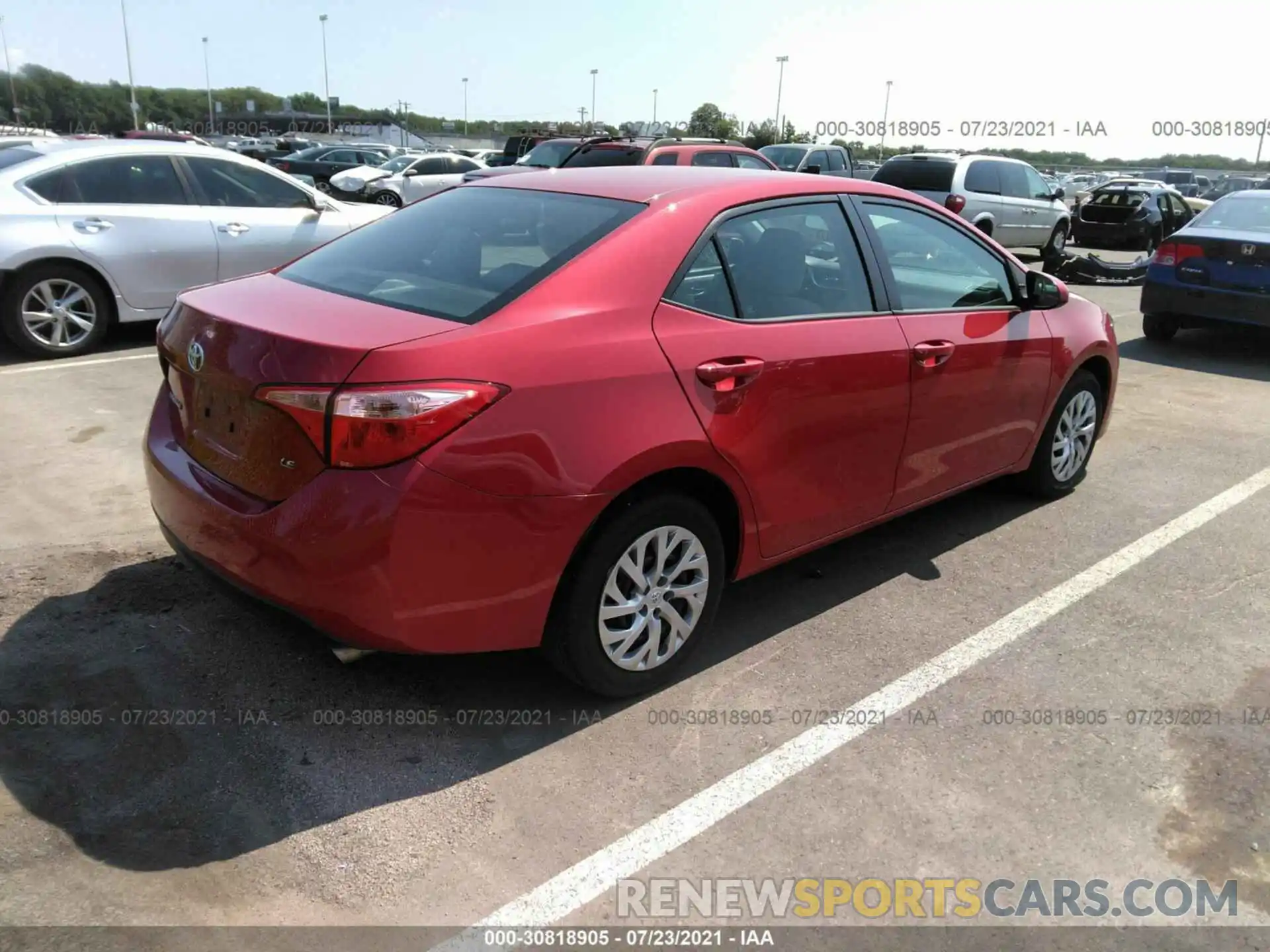 4 Photograph of a damaged car 2T1BURHE2KC185615 TOYOTA COROLLA 2019