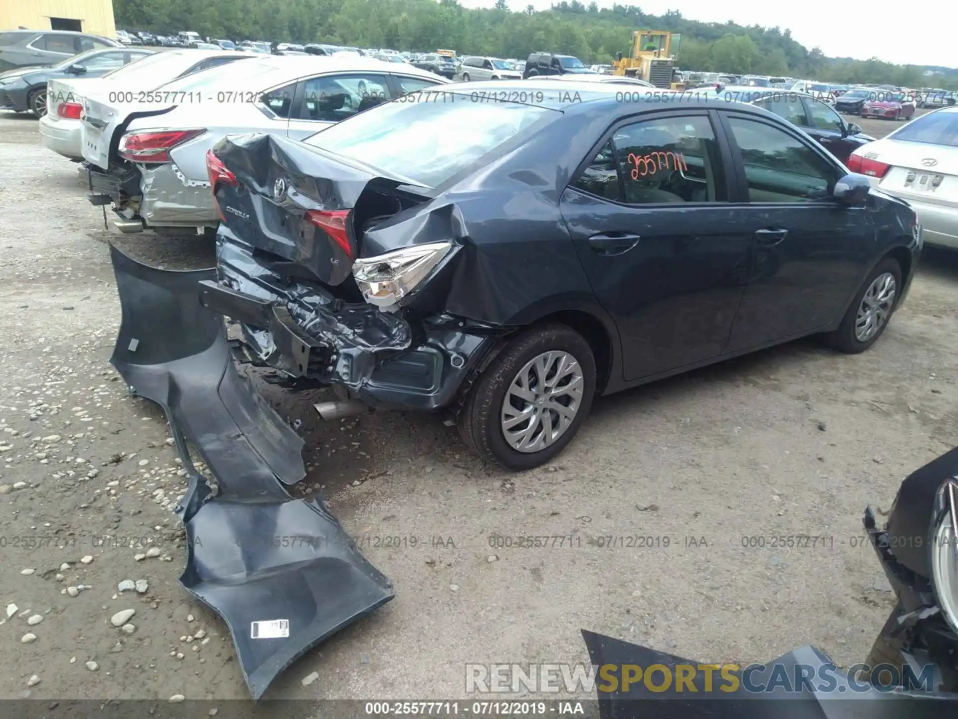 4 Photograph of a damaged car 2T1BURHE2KC185744 TOYOTA COROLLA 2019