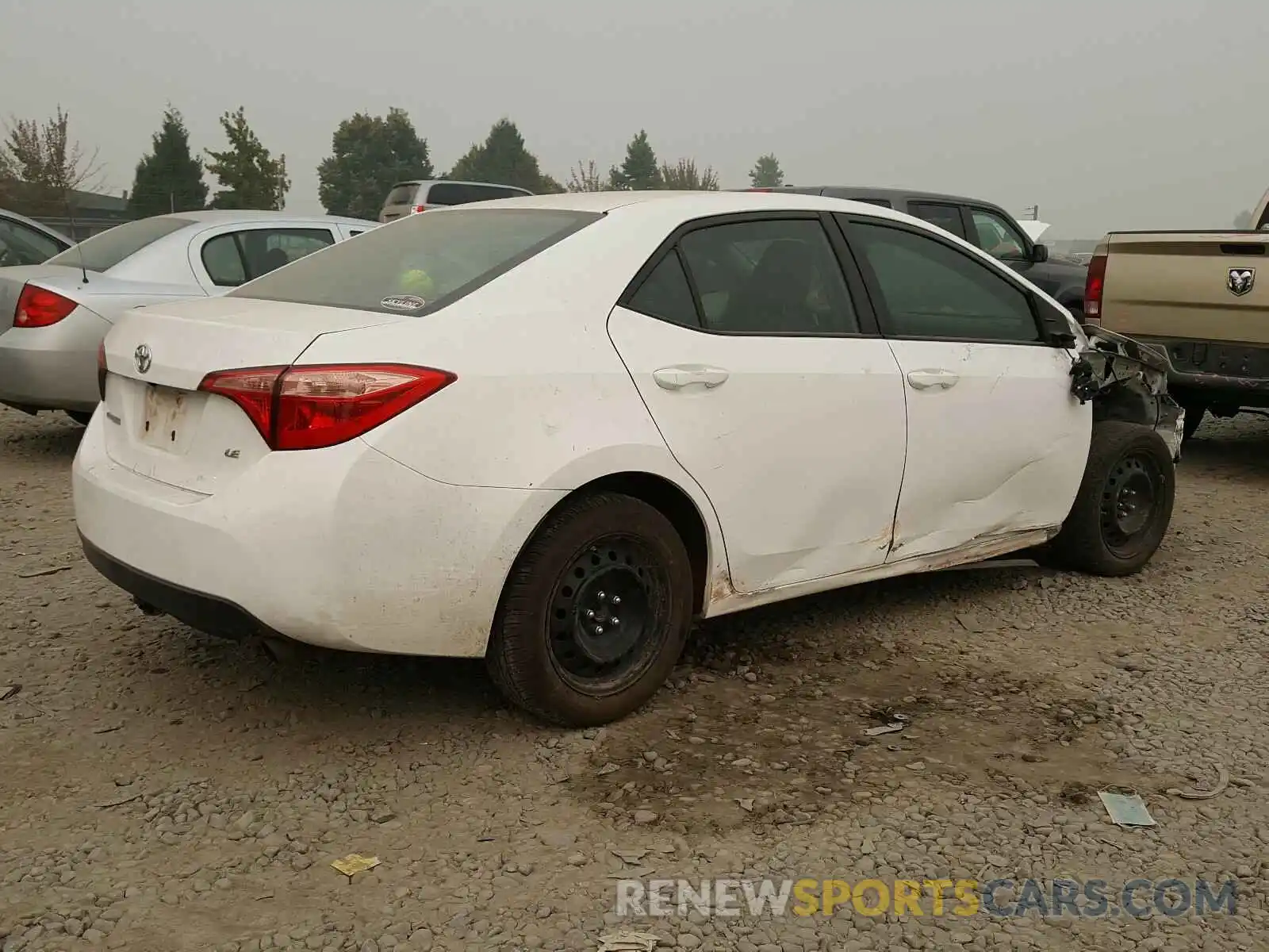 4 Photograph of a damaged car 2T1BURHE2KC185971 TOYOTA COROLLA 2019