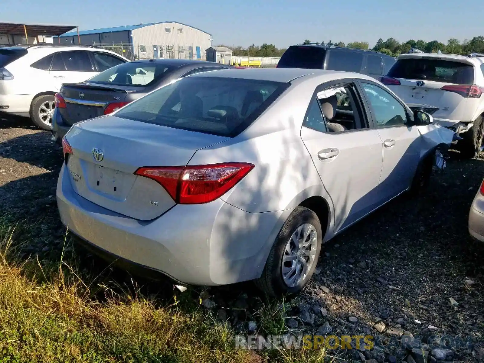 4 Photograph of a damaged car 2T1BURHE2KC186358 TOYOTA COROLLA 2019