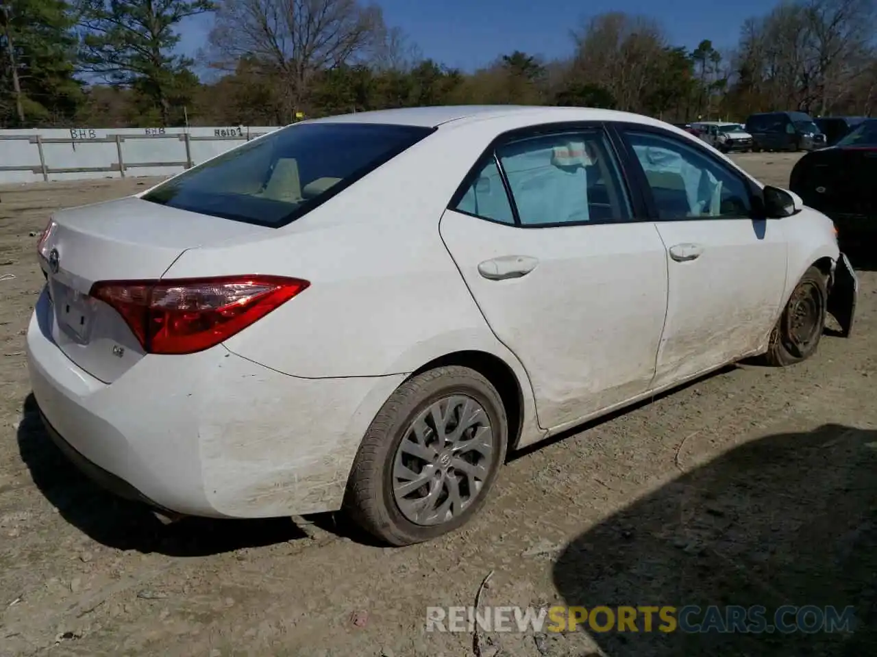 4 Photograph of a damaged car 2T1BURHE2KC187817 TOYOTA COROLLA 2019