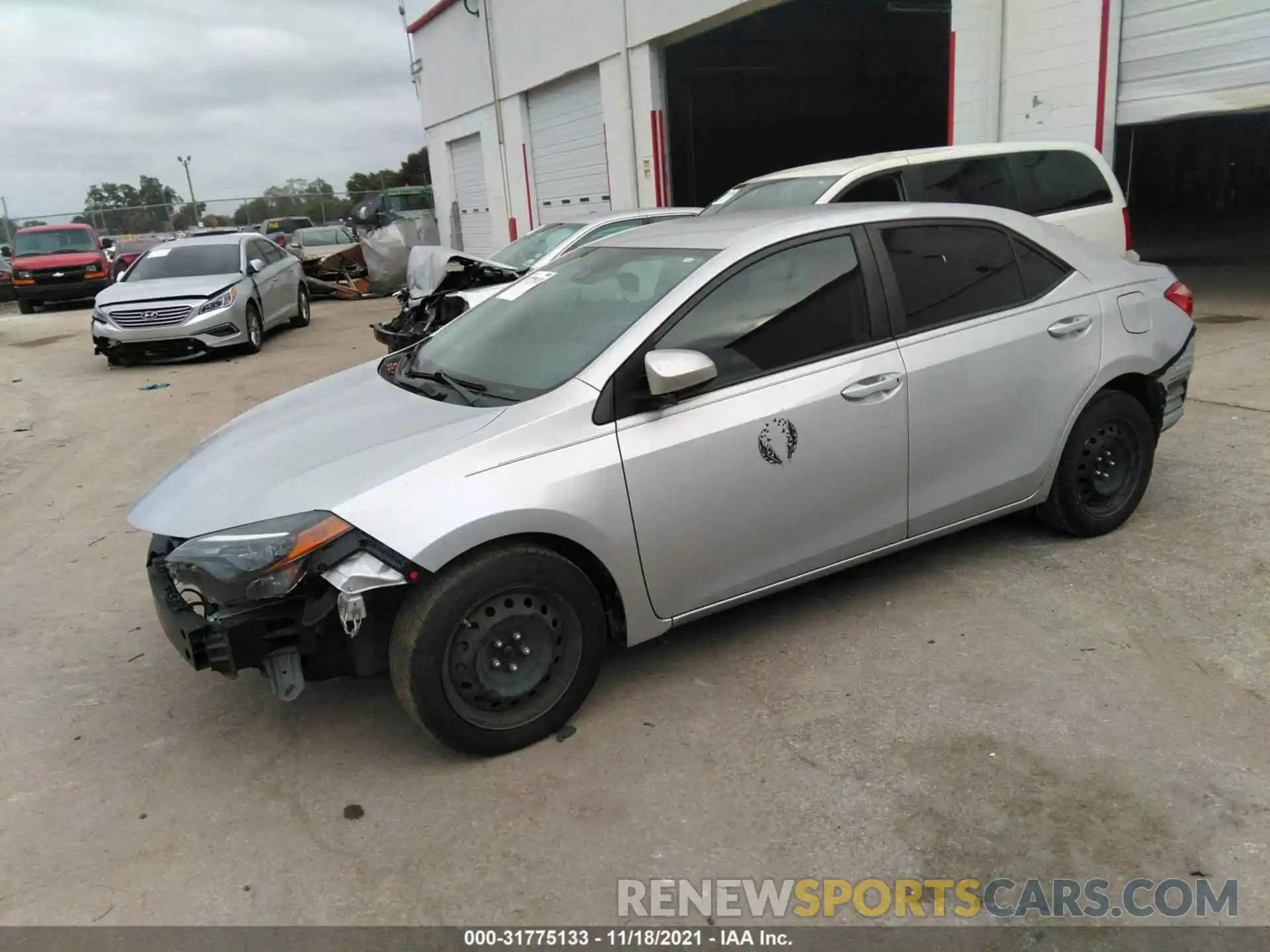 2 Photograph of a damaged car 2T1BURHE2KC188188 TOYOTA COROLLA 2019