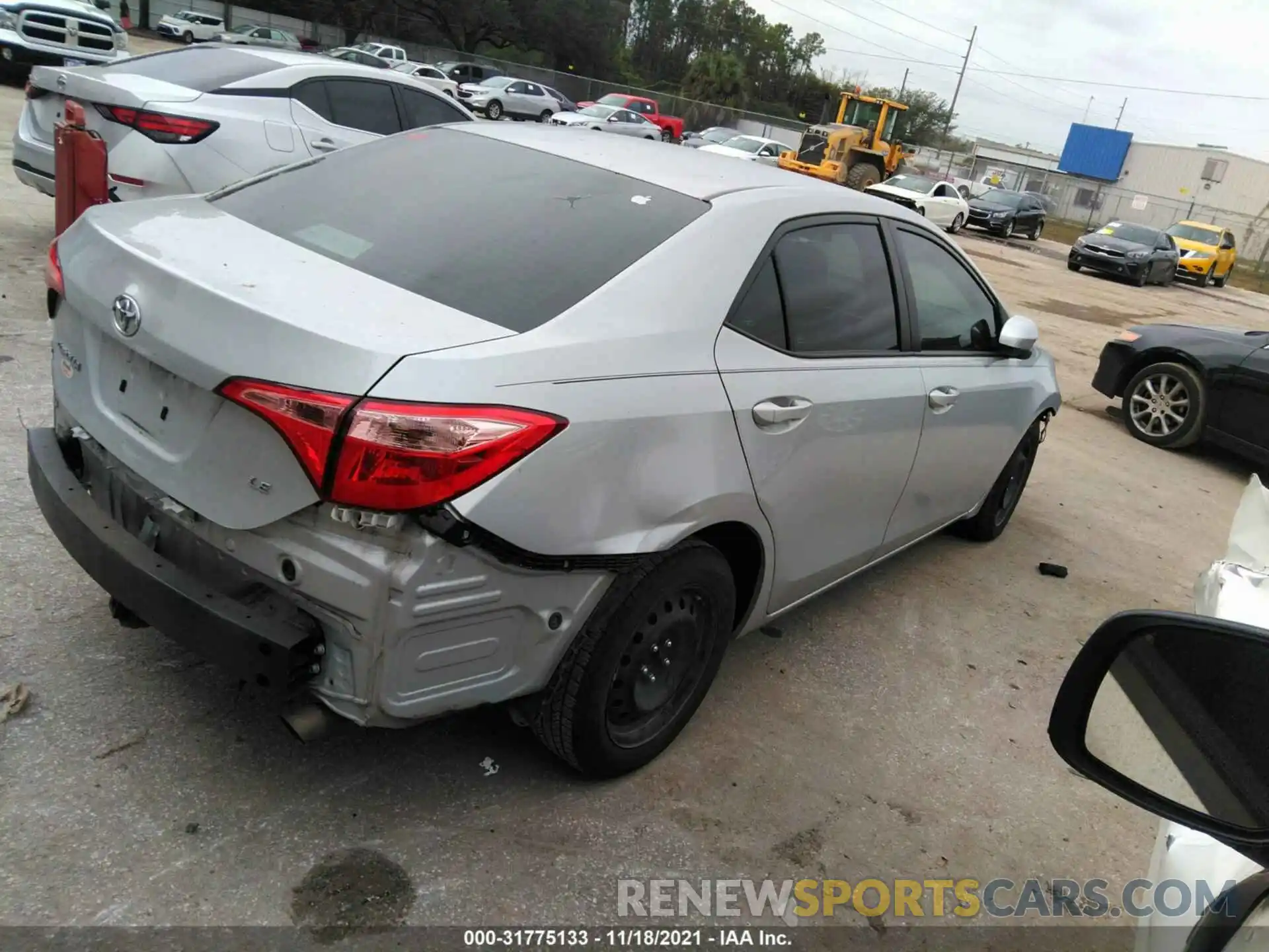 4 Photograph of a damaged car 2T1BURHE2KC188188 TOYOTA COROLLA 2019