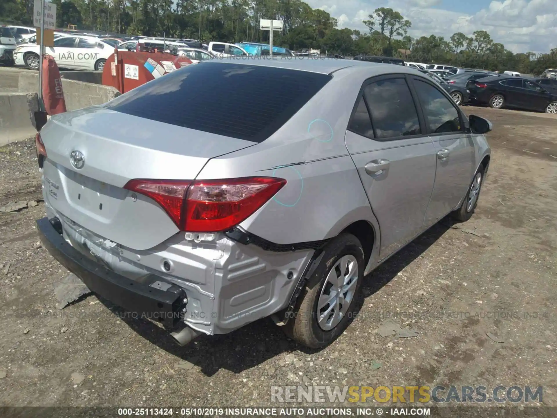 4 Photograph of a damaged car 2T1BURHE2KC189437 TOYOTA COROLLA 2019