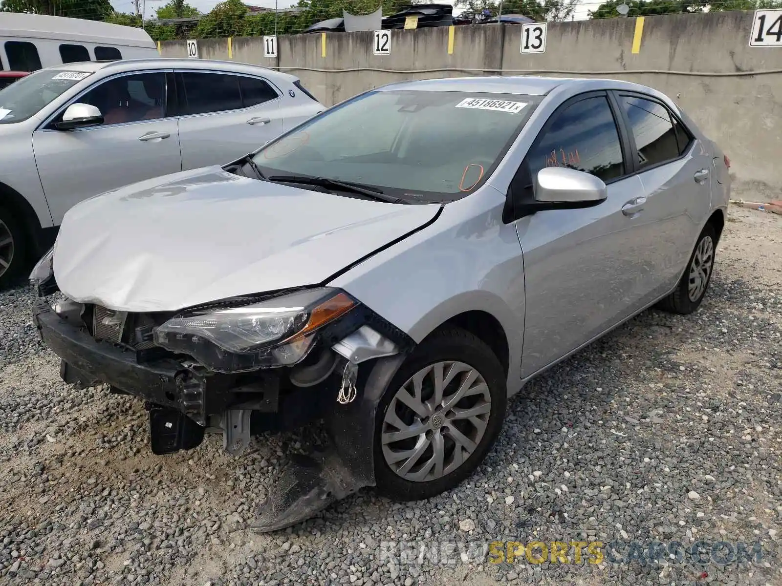2 Фотография поврежденного автомобиля 2T1BURHE2KC189728 TOYOTA COROLLA 2019