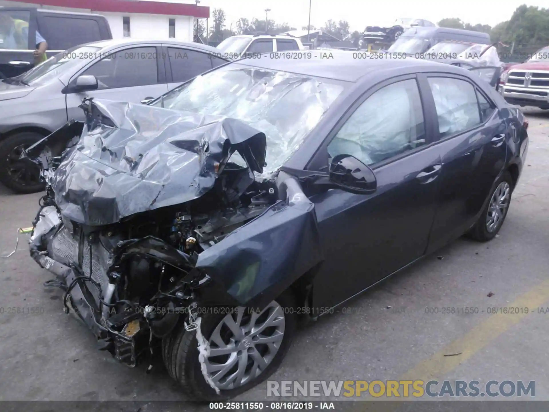 2 Photograph of a damaged car 2T1BURHE2KC191589 TOYOTA COROLLA 2019