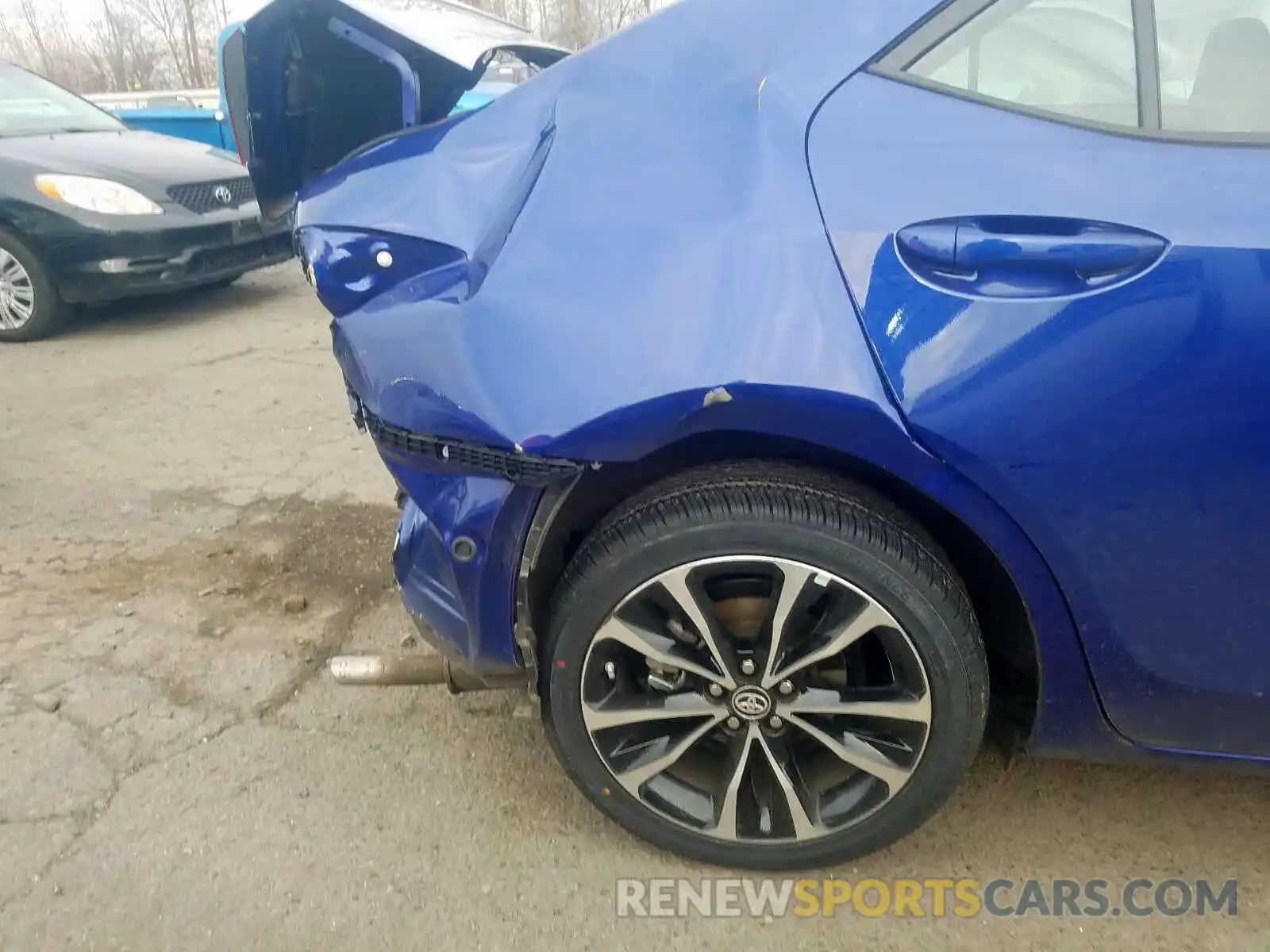 9 Photograph of a damaged car 2T1BURHE2KC192371 TOYOTA COROLLA 2019