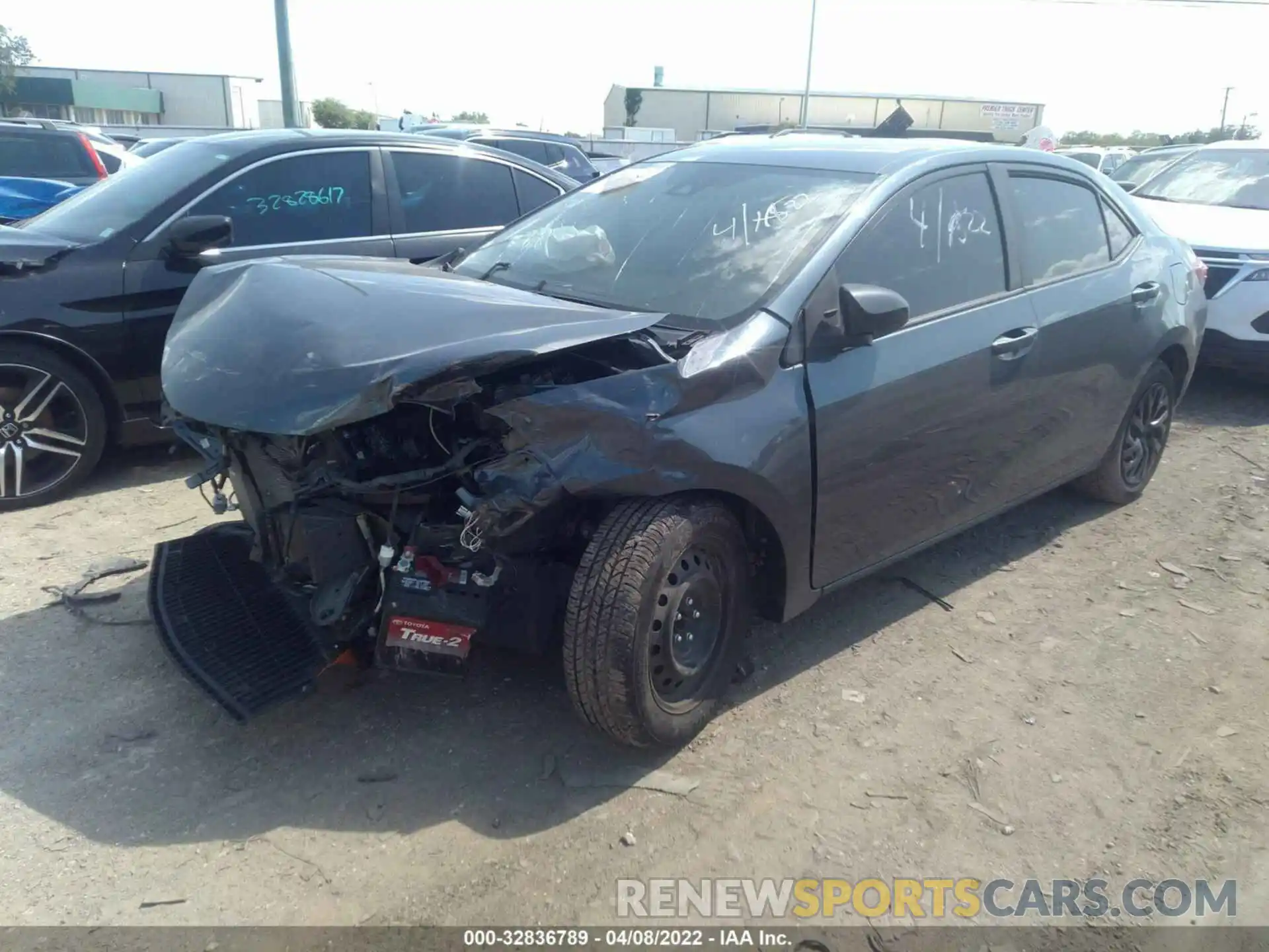 2 Photograph of a damaged car 2T1BURHE2KC192550 TOYOTA COROLLA 2019