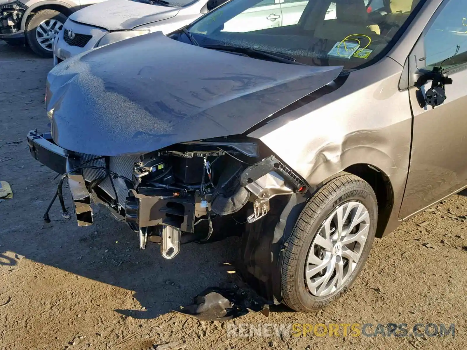 9 Photograph of a damaged car 2T1BURHE2KC192841 TOYOTA COROLLA 2019