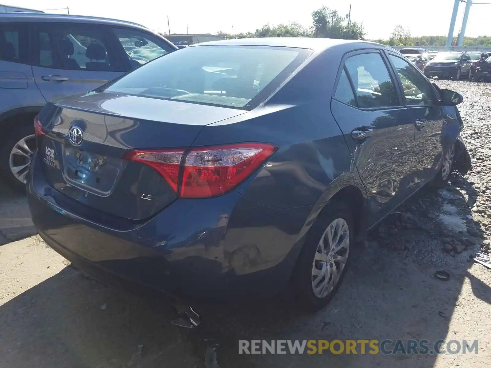 4 Photograph of a damaged car 2T1BURHE2KC194671 TOYOTA COROLLA 2019