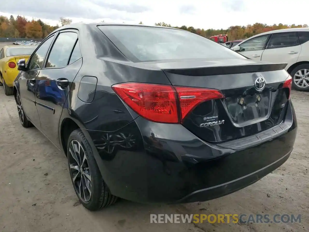 3 Photograph of a damaged car 2T1BURHE2KC196016 TOYOTA COROLLA 2019