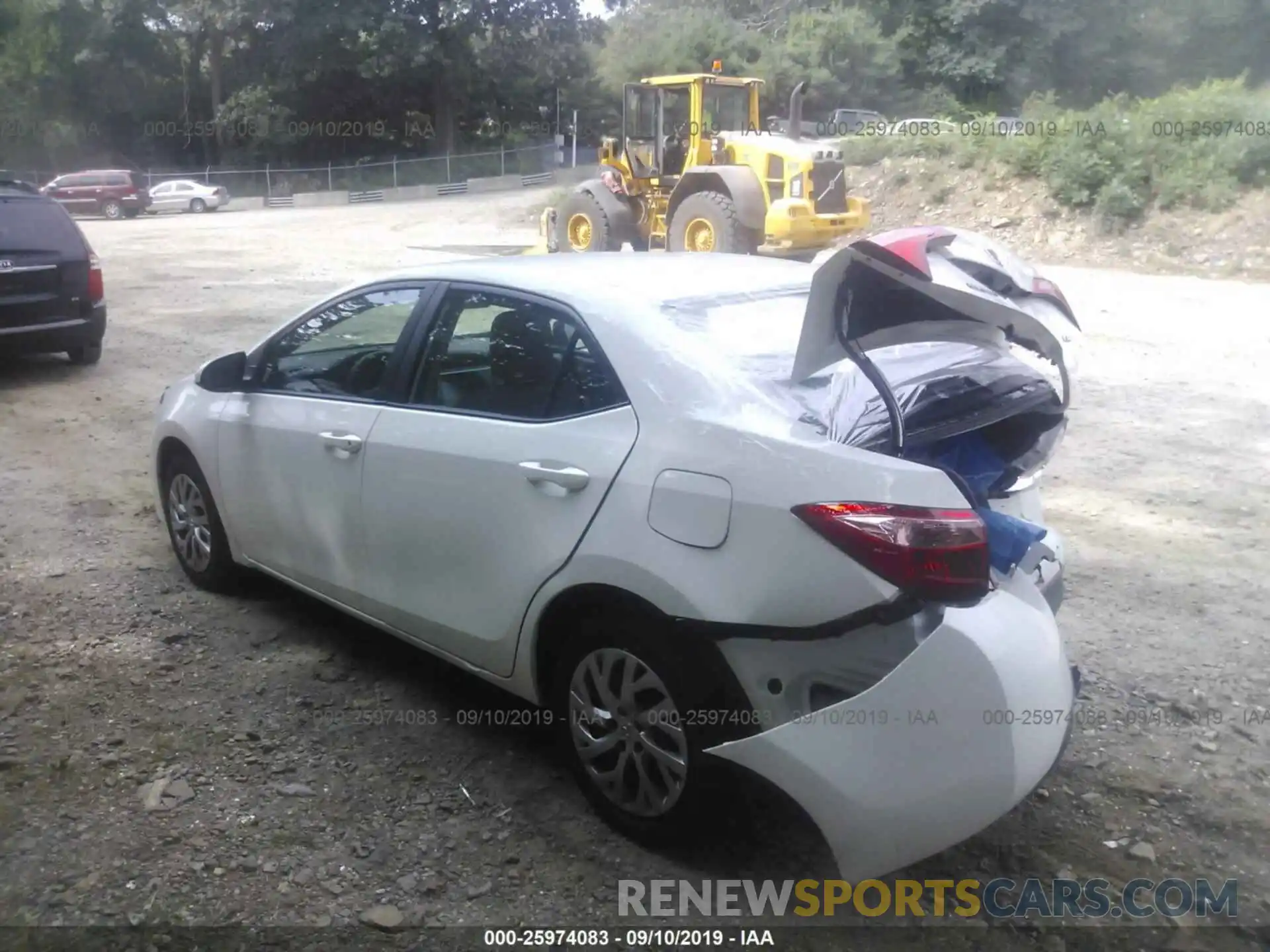 3 Photograph of a damaged car 2T1BURHE2KC196520 TOYOTA COROLLA 2019