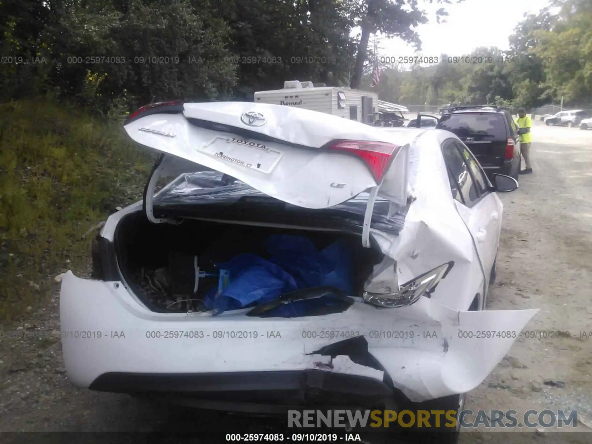 6 Photograph of a damaged car 2T1BURHE2KC196520 TOYOTA COROLLA 2019