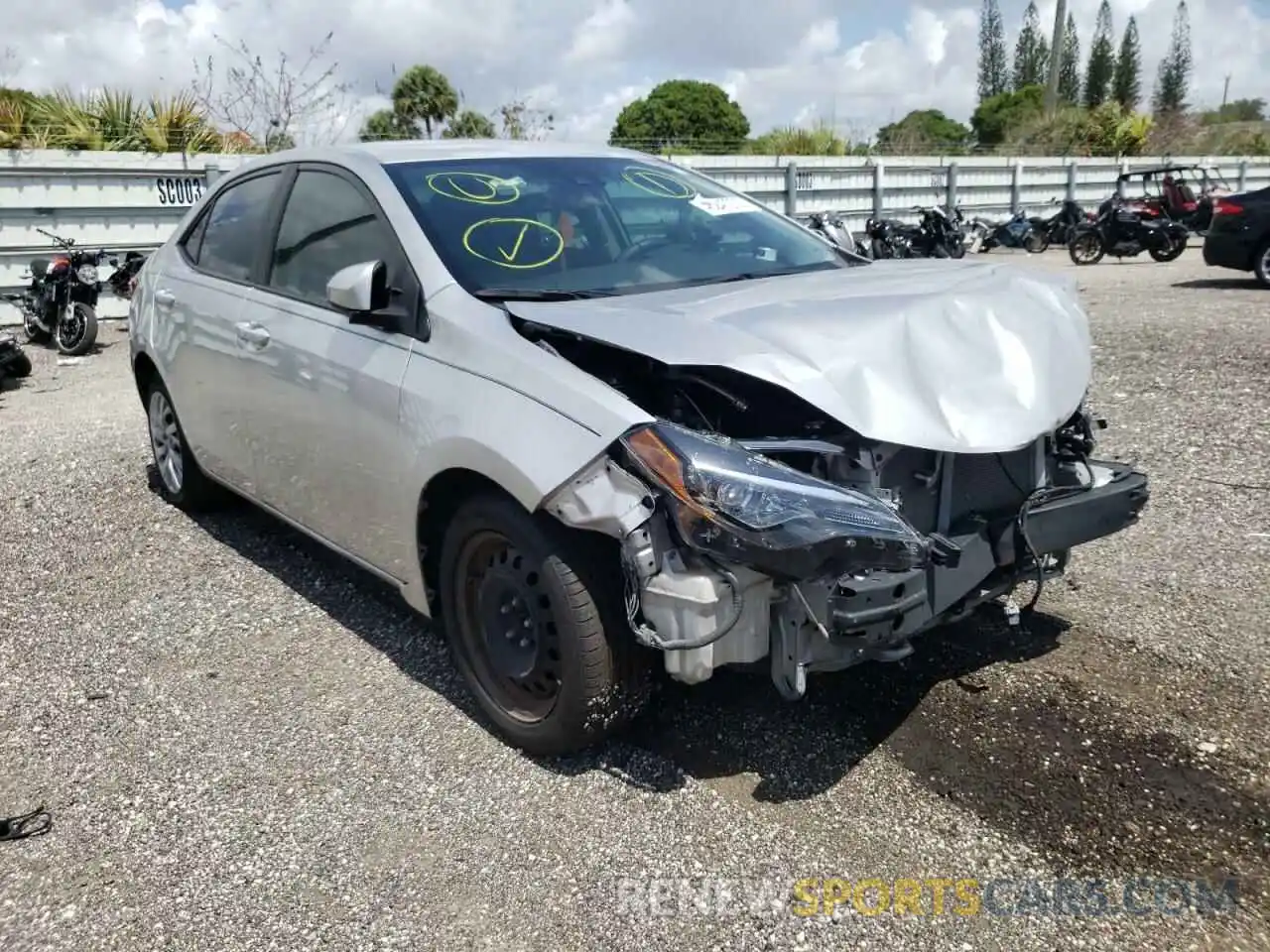 1 Photograph of a damaged car 2T1BURHE2KC197568 TOYOTA COROLLA 2019