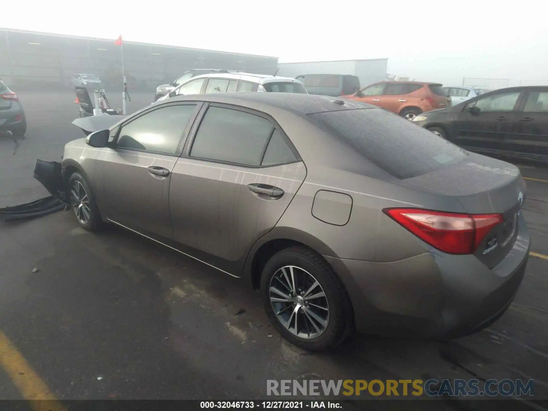 3 Photograph of a damaged car 2T1BURHE2KC198090 TOYOTA COROLLA 2019