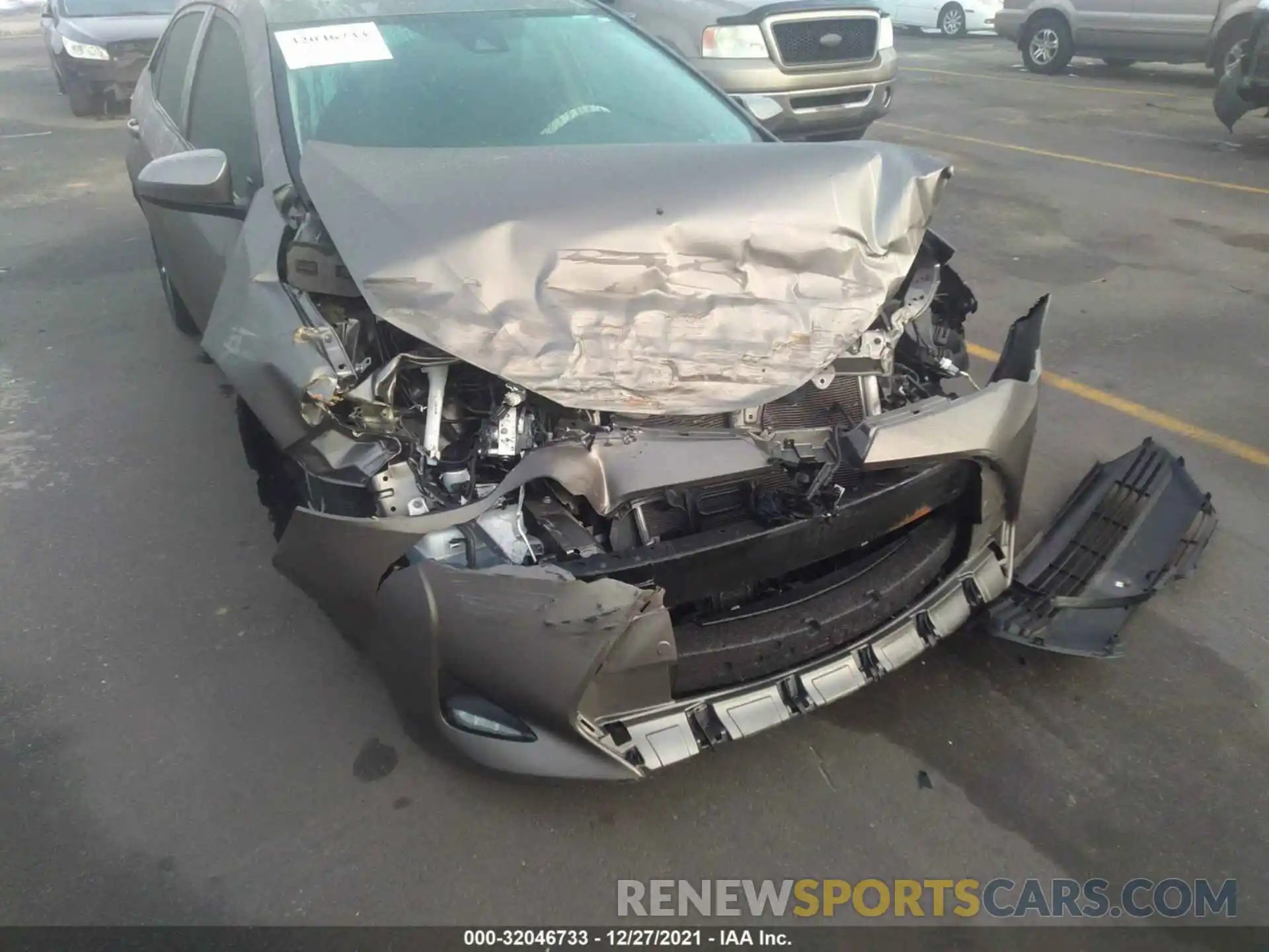 6 Photograph of a damaged car 2T1BURHE2KC198090 TOYOTA COROLLA 2019