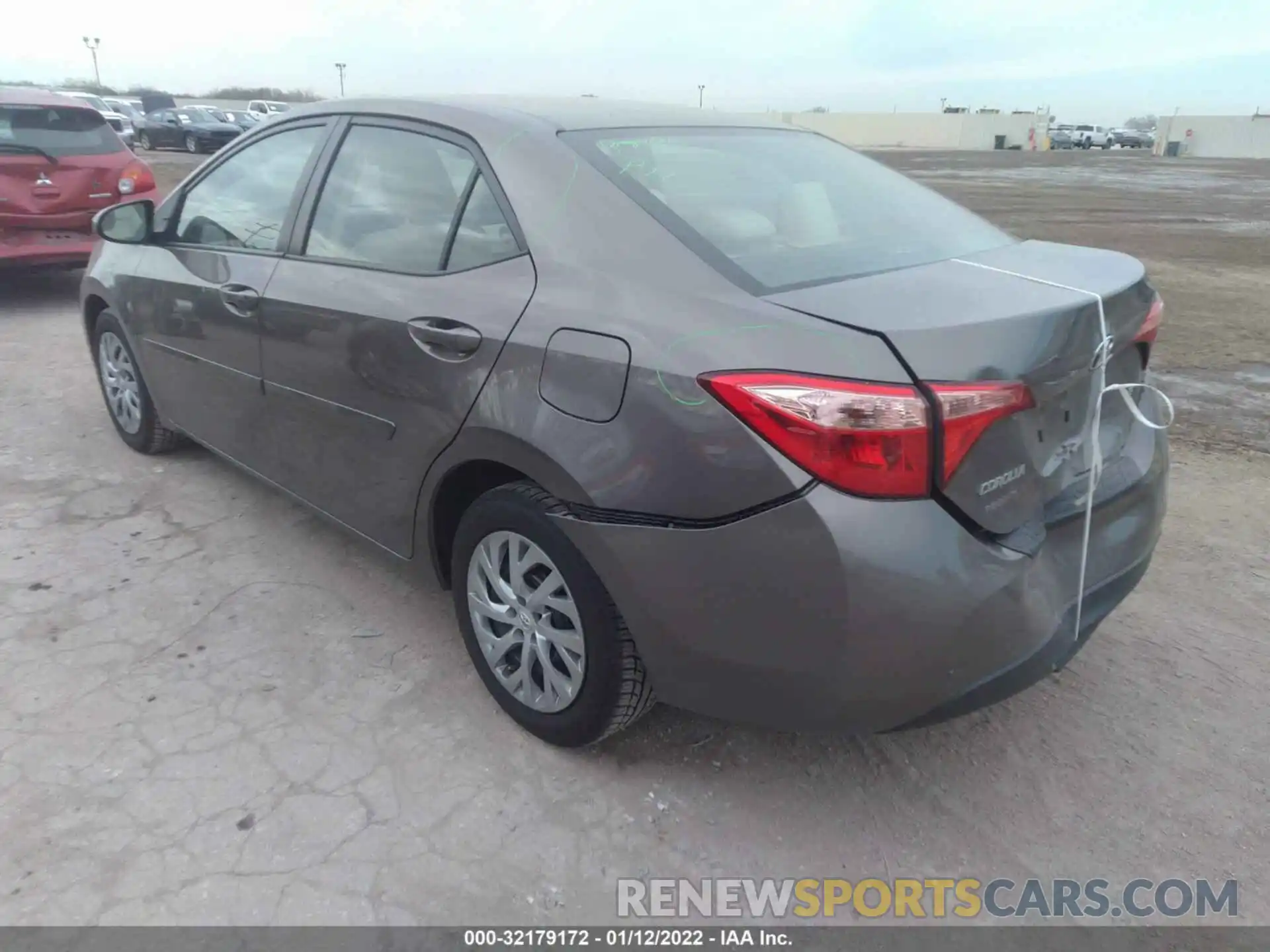 3 Photograph of a damaged car 2T1BURHE2KC198753 TOYOTA COROLLA 2019