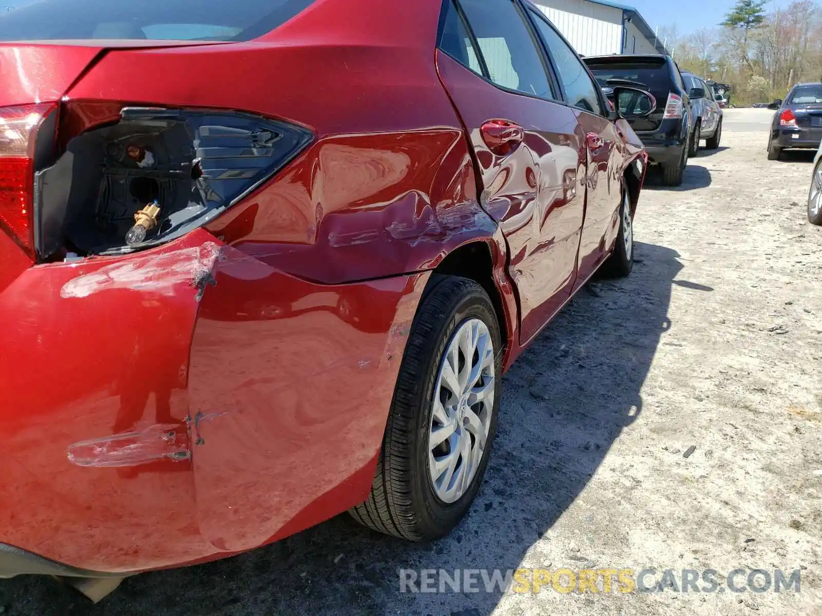 9 Photograph of a damaged car 2T1BURHE2KC199658 TOYOTA COROLLA 2019