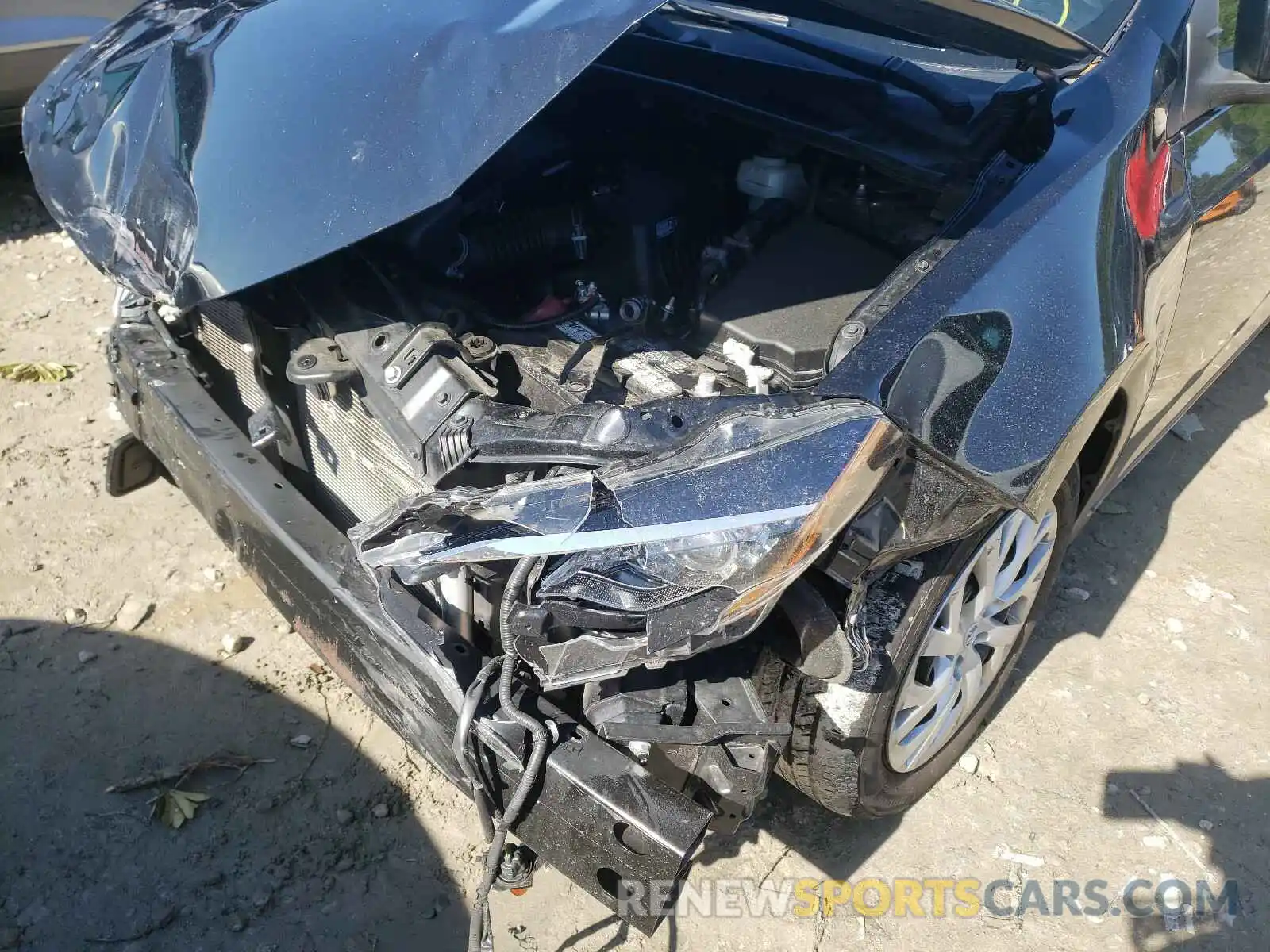 9 Photograph of a damaged car 2T1BURHE2KC199773 TOYOTA COROLLA 2019