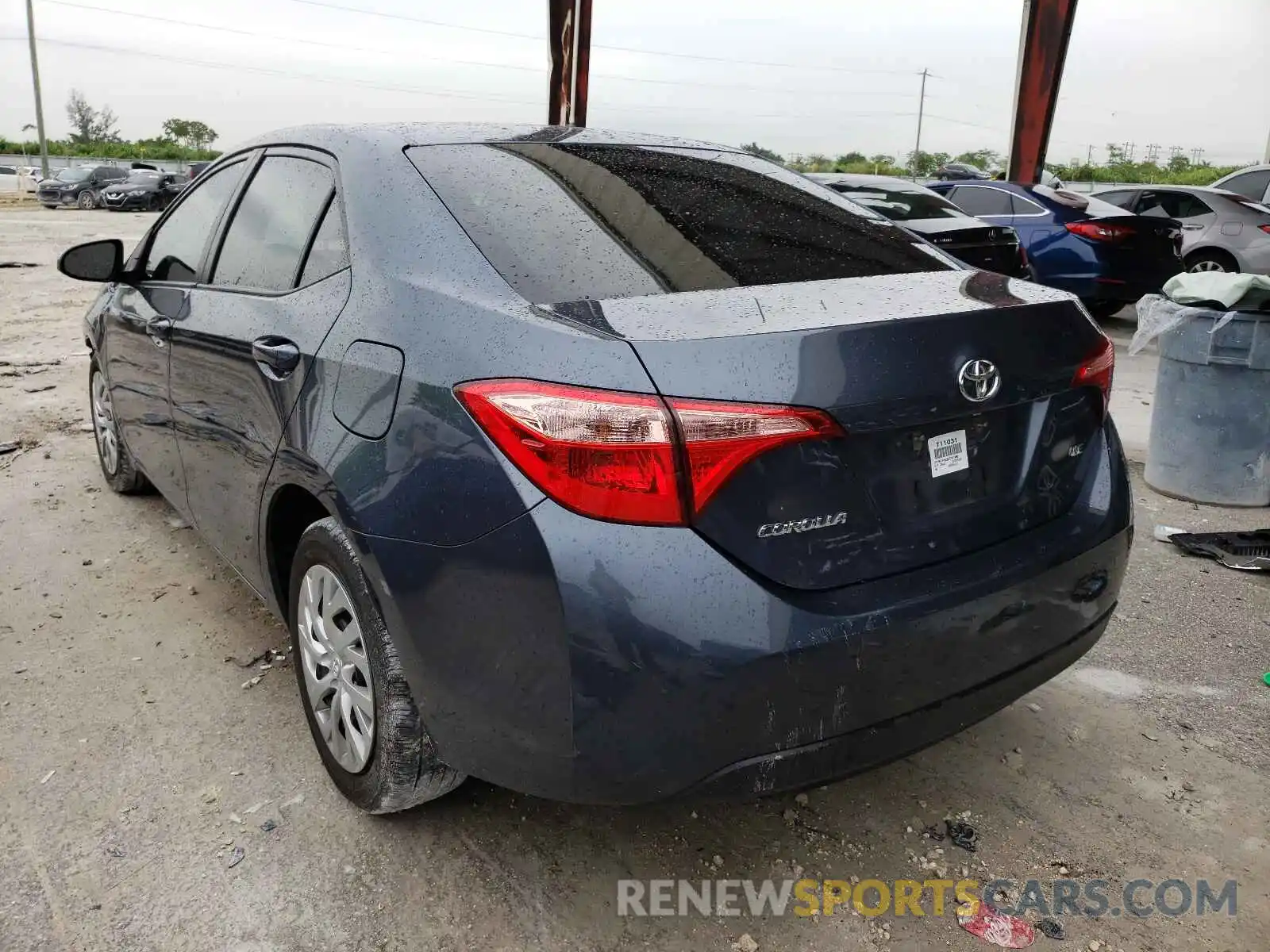 3 Photograph of a damaged car 2T1BURHE2KC201960 TOYOTA COROLLA 2019