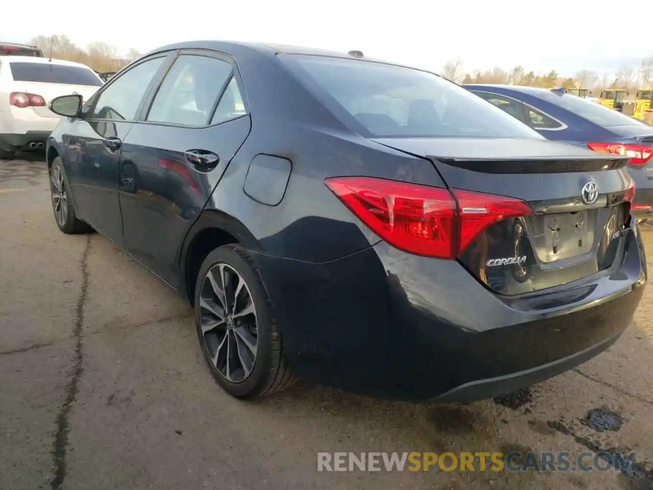 3 Photograph of a damaged car 2T1BURHE2KC203031 TOYOTA COROLLA 2019