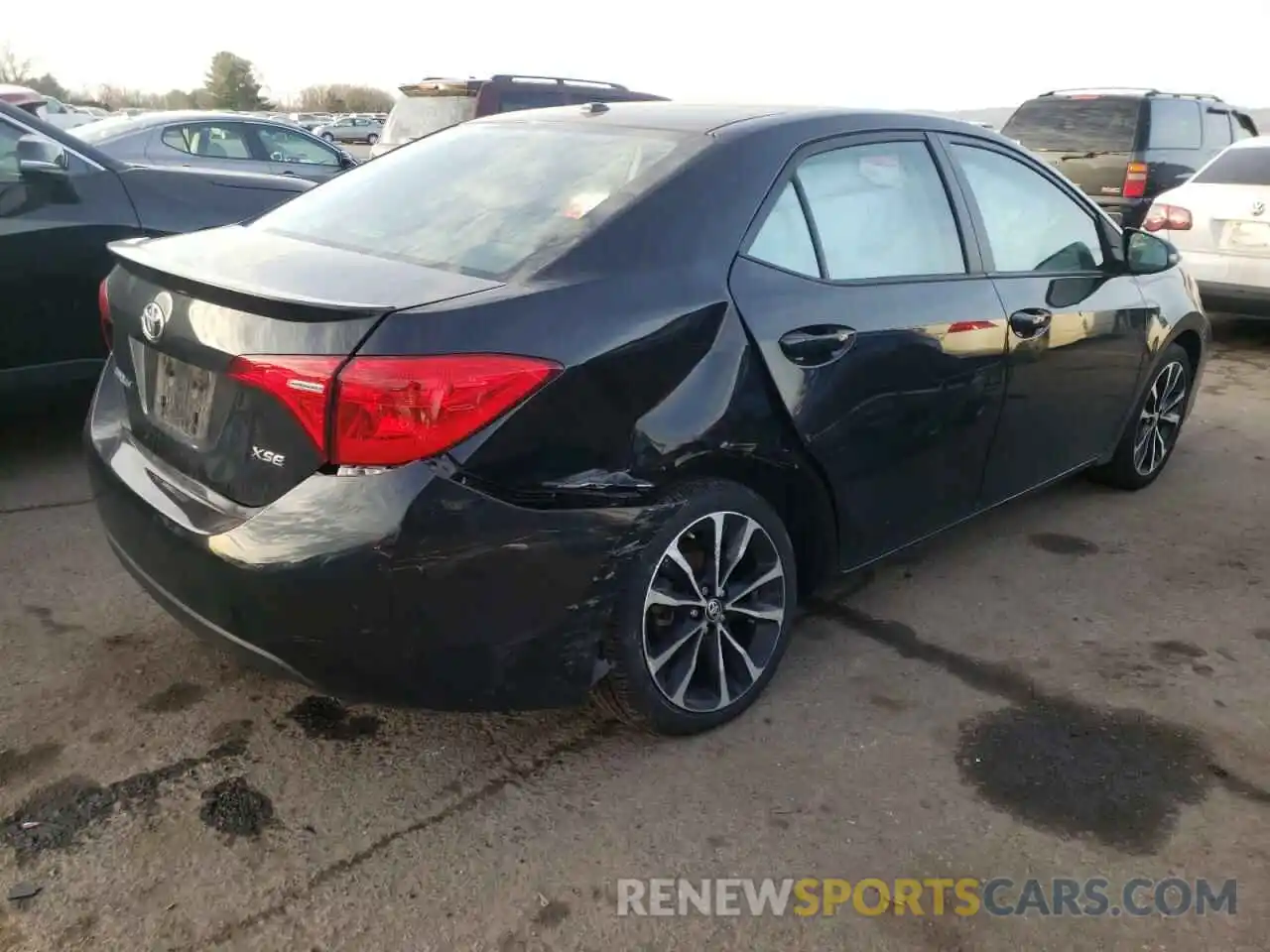 4 Photograph of a damaged car 2T1BURHE2KC203031 TOYOTA COROLLA 2019