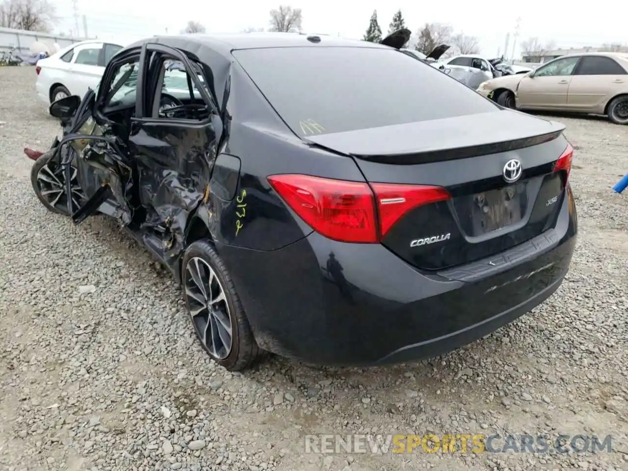 3 Photograph of a damaged car 2T1BURHE2KC203661 TOYOTA COROLLA 2019