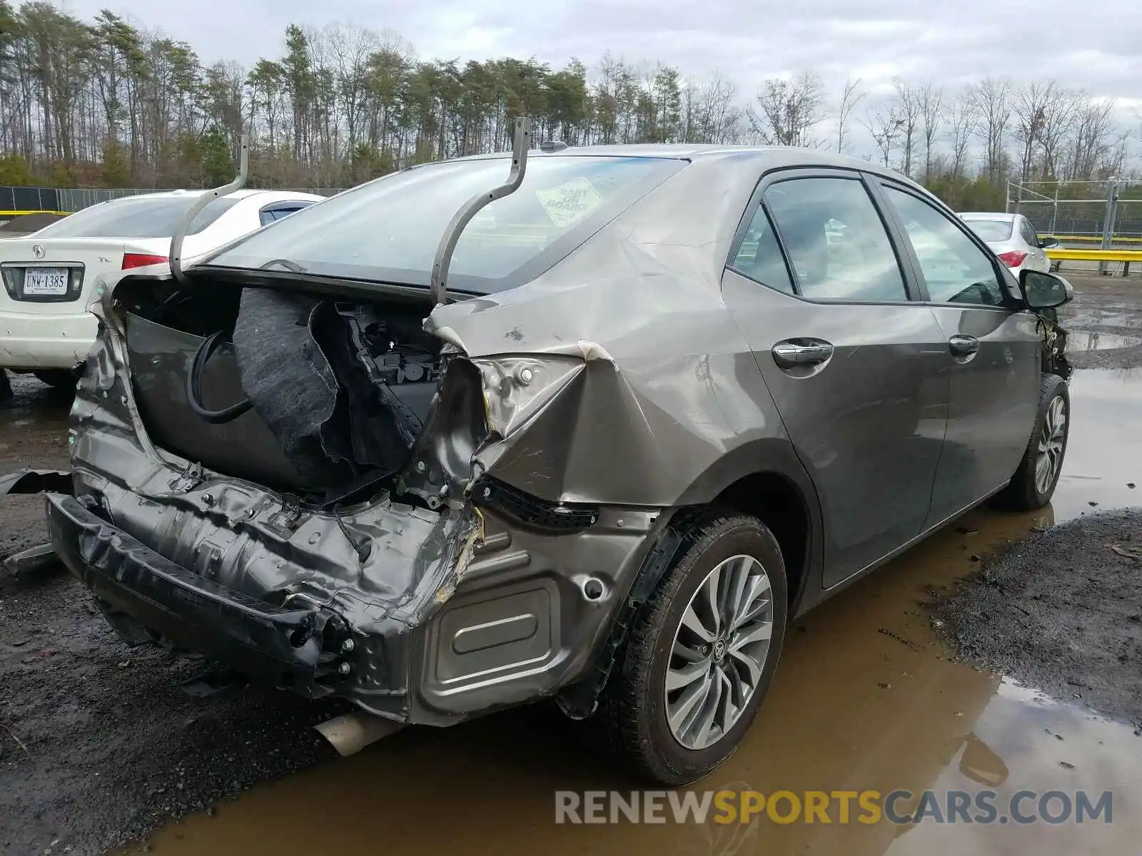 4 Photograph of a damaged car 2T1BURHE2KC203949 TOYOTA COROLLA 2019