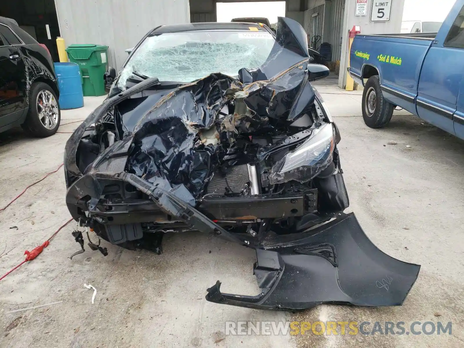 9 Photograph of a damaged car 2T1BURHE2KC204101 TOYOTA COROLLA 2019