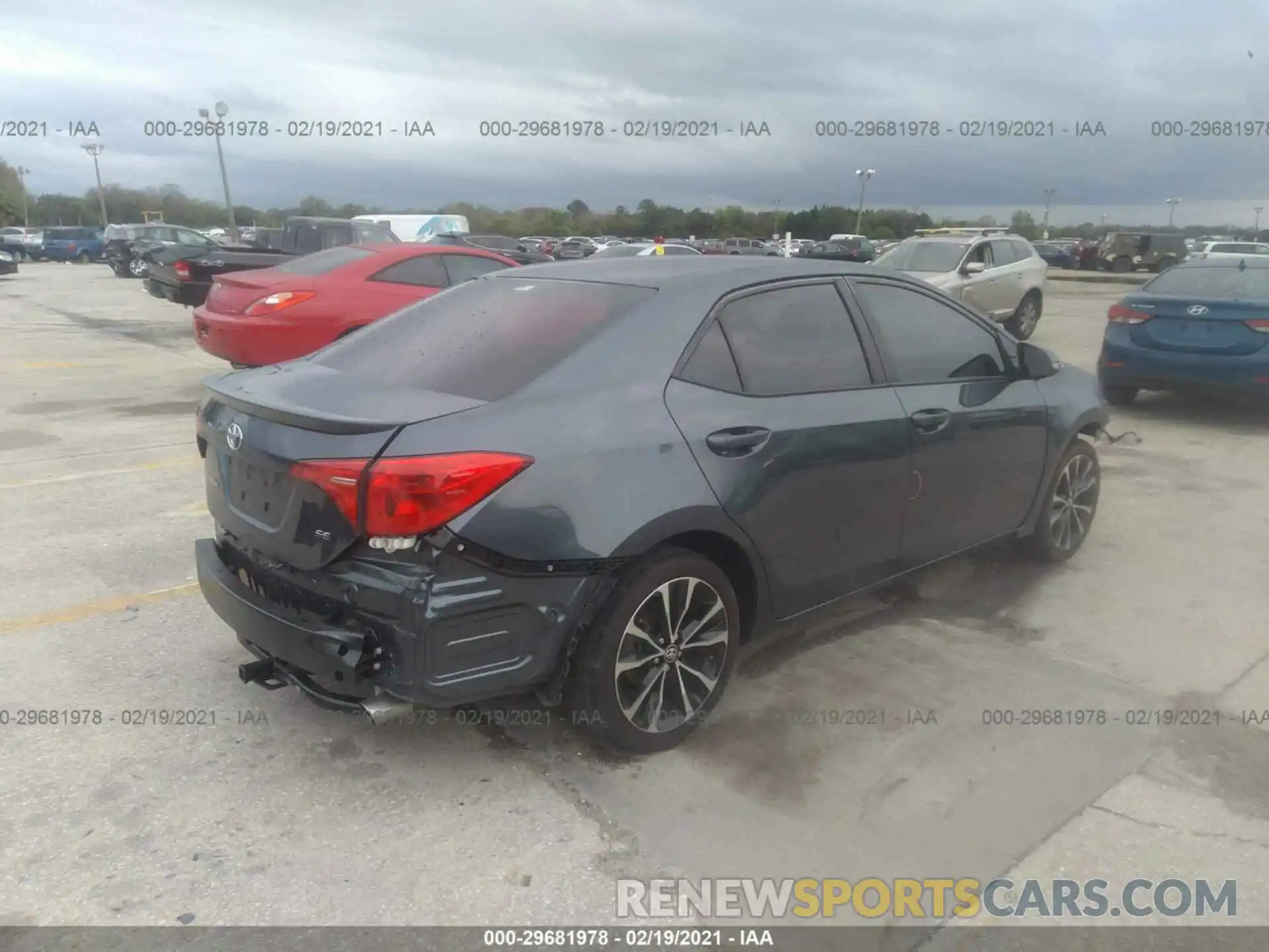 4 Photograph of a damaged car 2T1BURHE2KC204289 TOYOTA COROLLA 2019