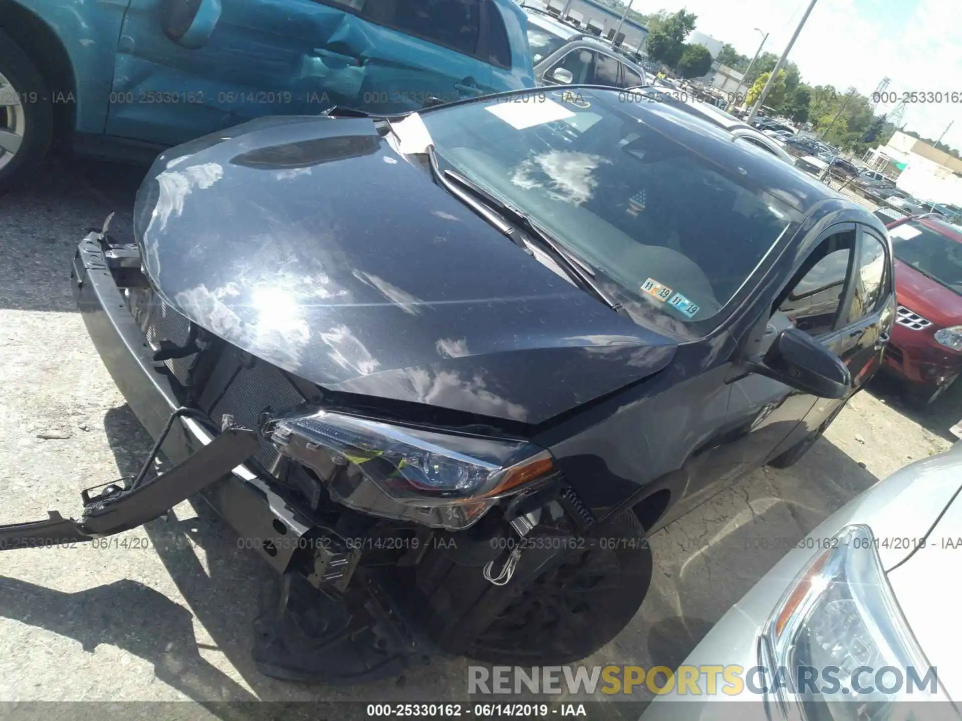 2 Photograph of a damaged car 2T1BURHE2KC204759 TOYOTA COROLLA 2019