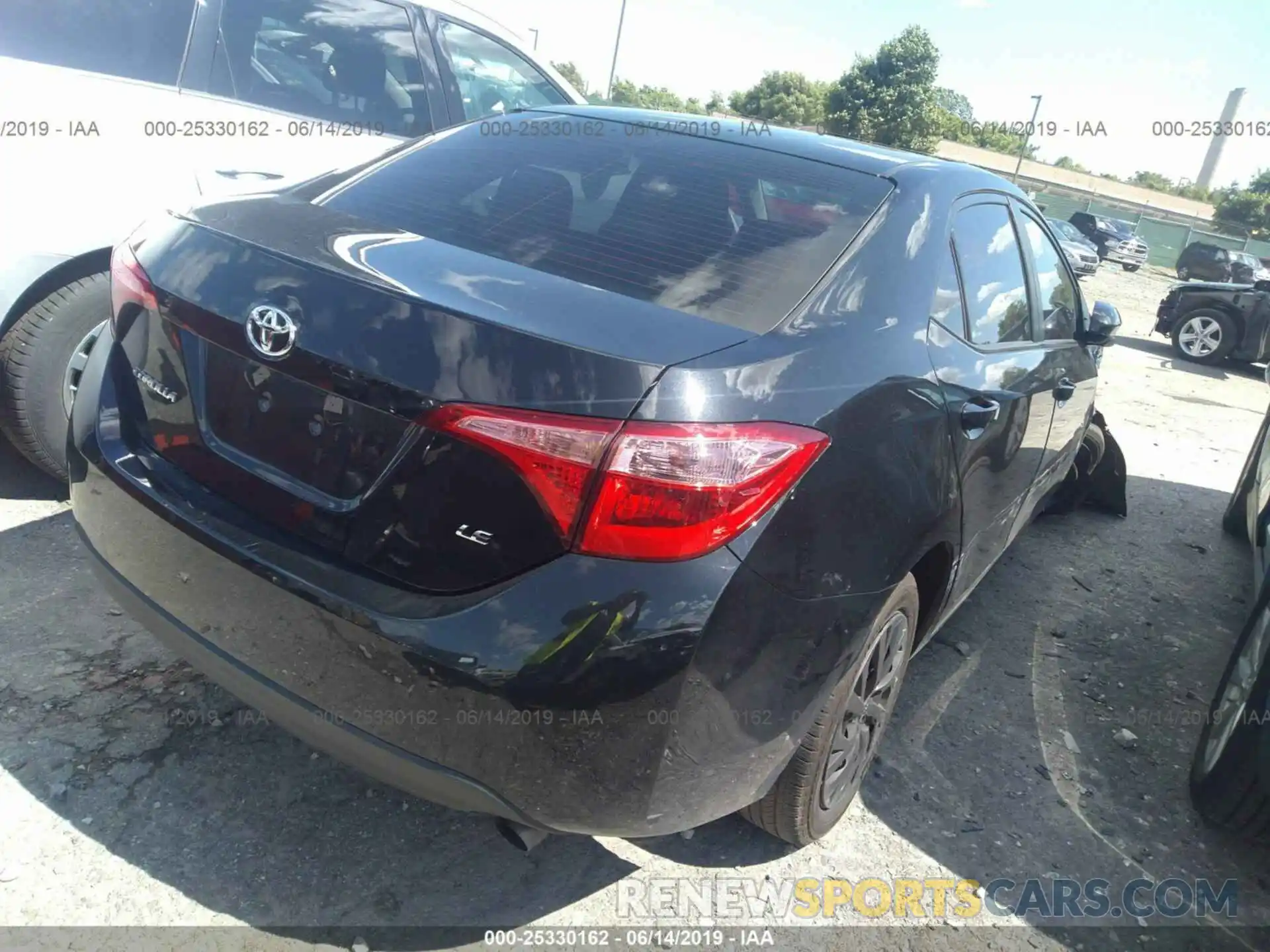 4 Photograph of a damaged car 2T1BURHE2KC204759 TOYOTA COROLLA 2019