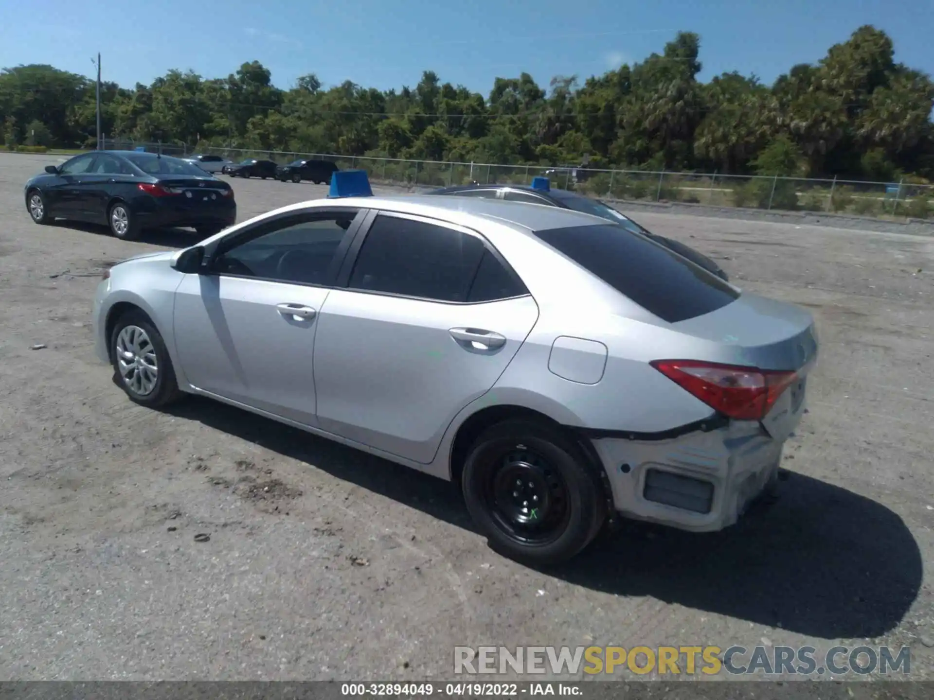 3 Photograph of a damaged car 2T1BURHE2KC205555 TOYOTA COROLLA 2019