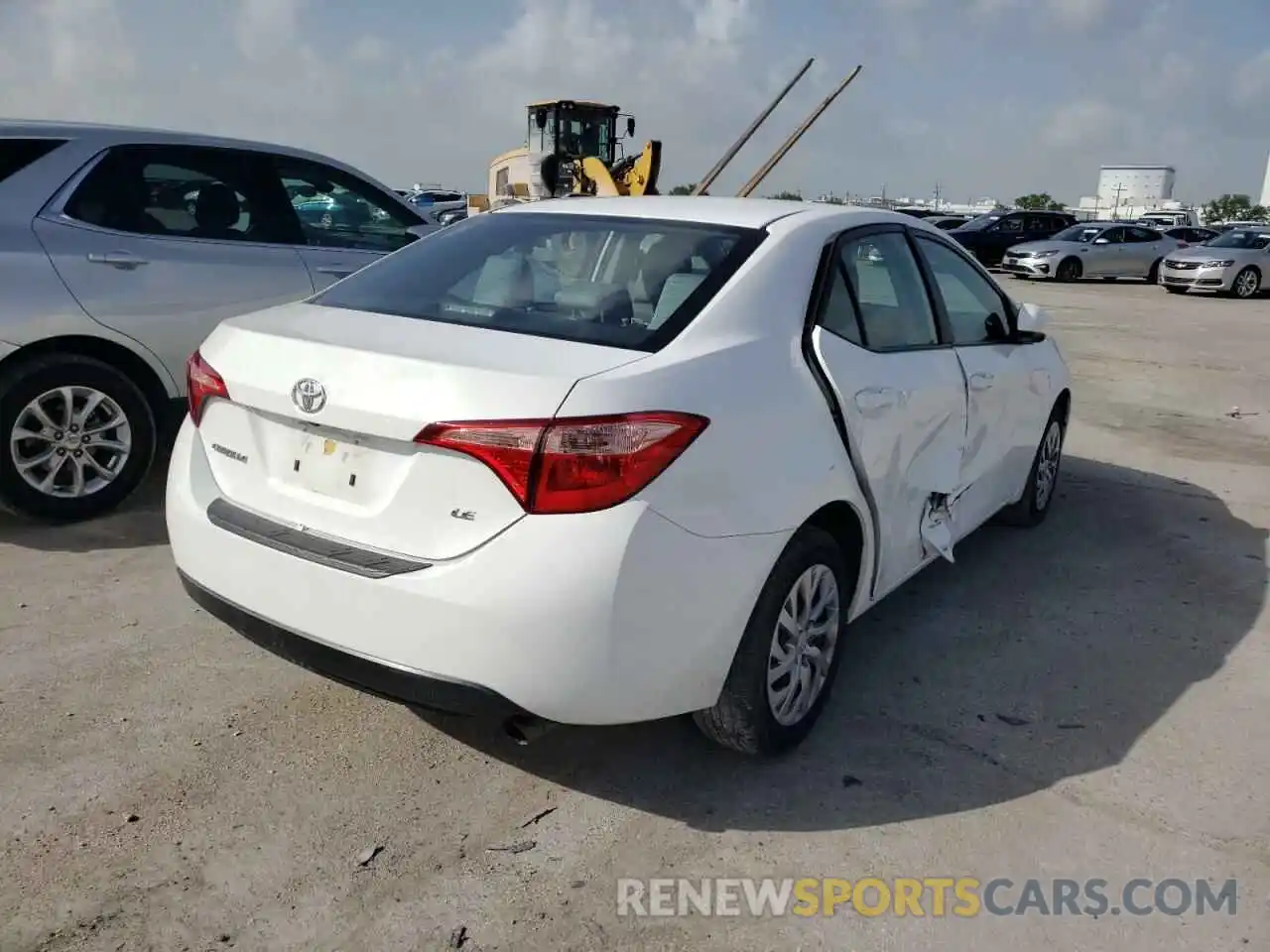 4 Photograph of a damaged car 2T1BURHE2KC206057 TOYOTA COROLLA 2019