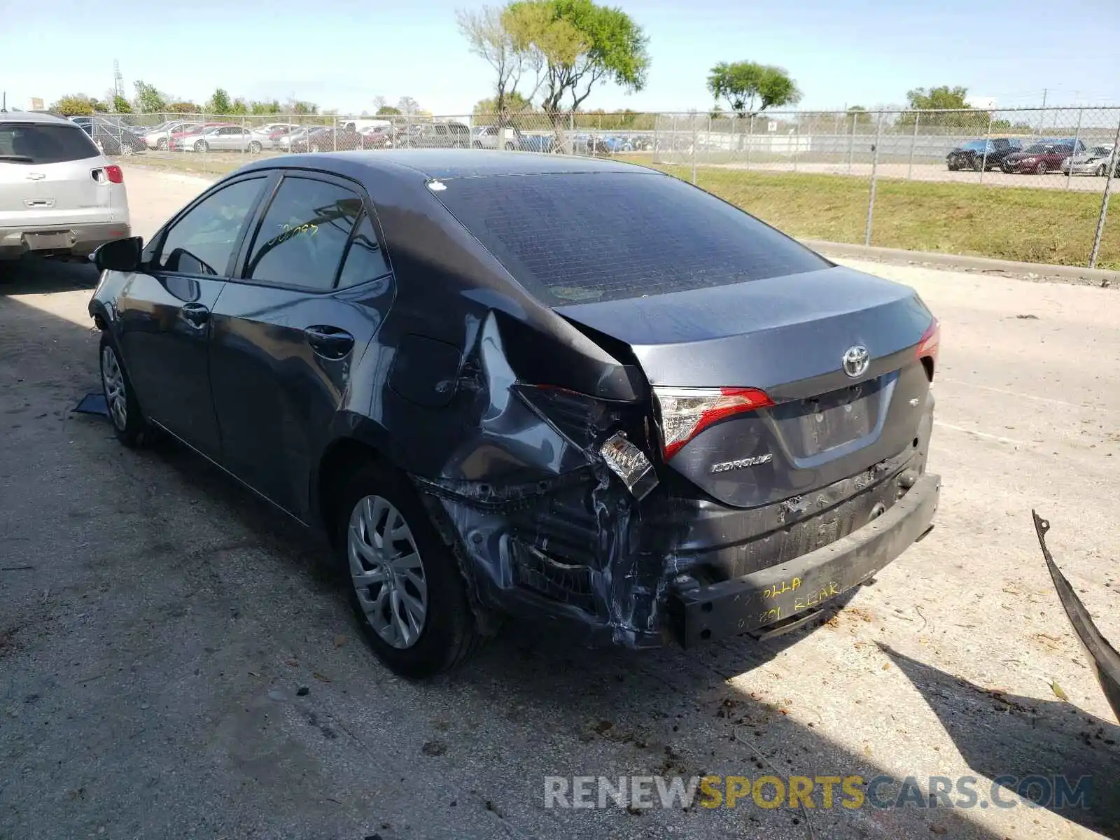 3 Photograph of a damaged car 2T1BURHE2KC206334 TOYOTA COROLLA 2019