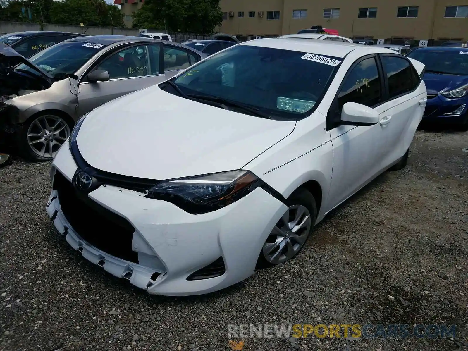 2 Photograph of a damaged car 2T1BURHE2KC206589 TOYOTA COROLLA 2019