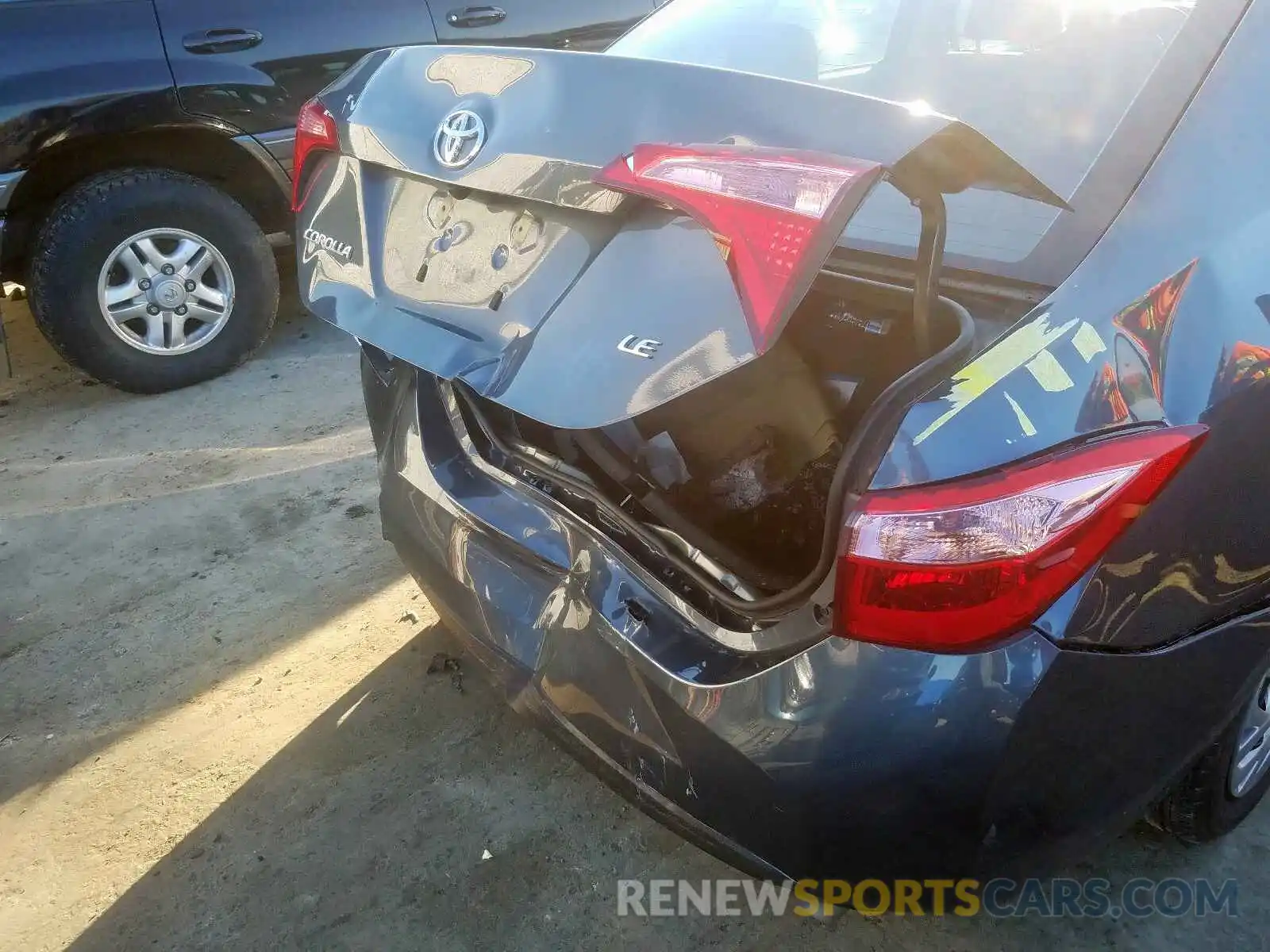 9 Photograph of a damaged car 2T1BURHE2KC207399 TOYOTA COROLLA 2019