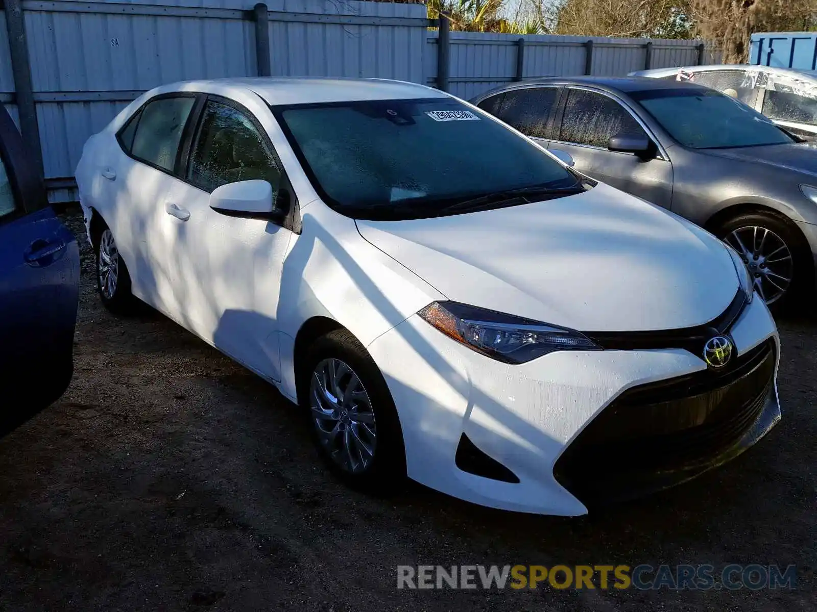 1 Photograph of a damaged car 2T1BURHE2KC208083 TOYOTA COROLLA 2019