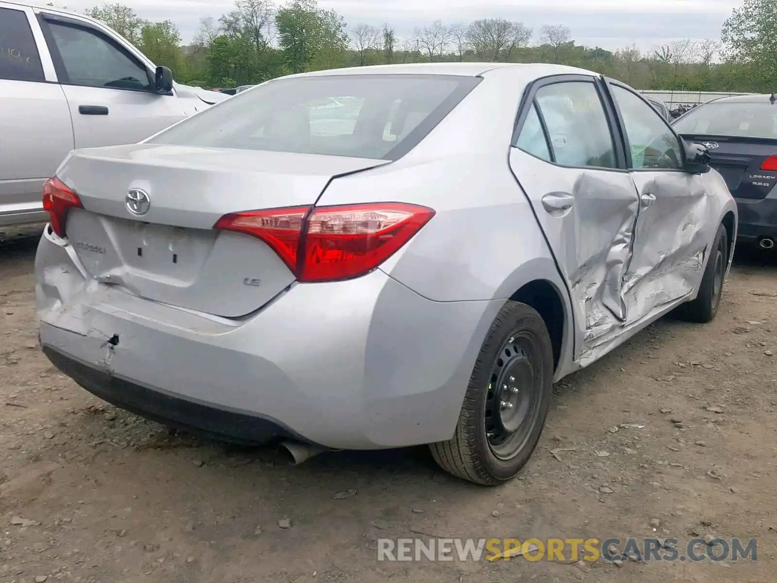 4 Photograph of a damaged car 2T1BURHE2KC208312 TOYOTA COROLLA 2019