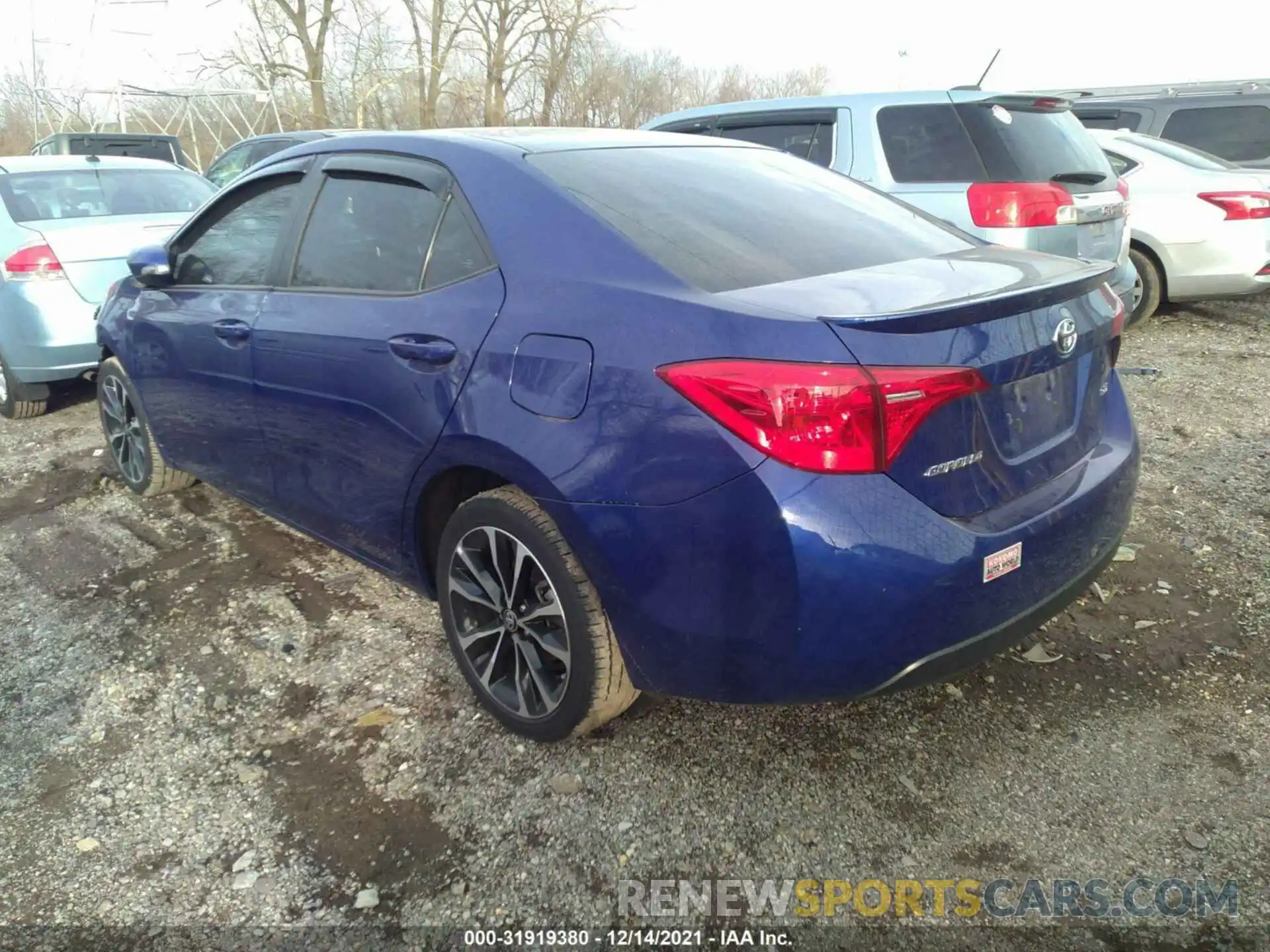 3 Photograph of a damaged car 2T1BURHE2KC209184 TOYOTA COROLLA 2019