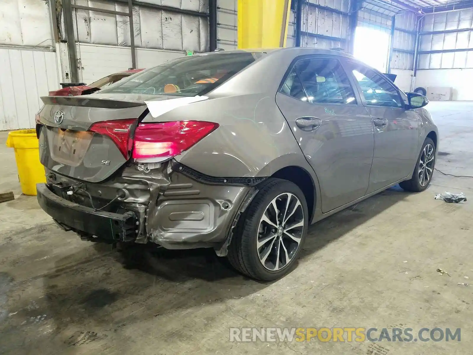 4 Photograph of a damaged car 2T1BURHE2KC210898 TOYOTA COROLLA 2019