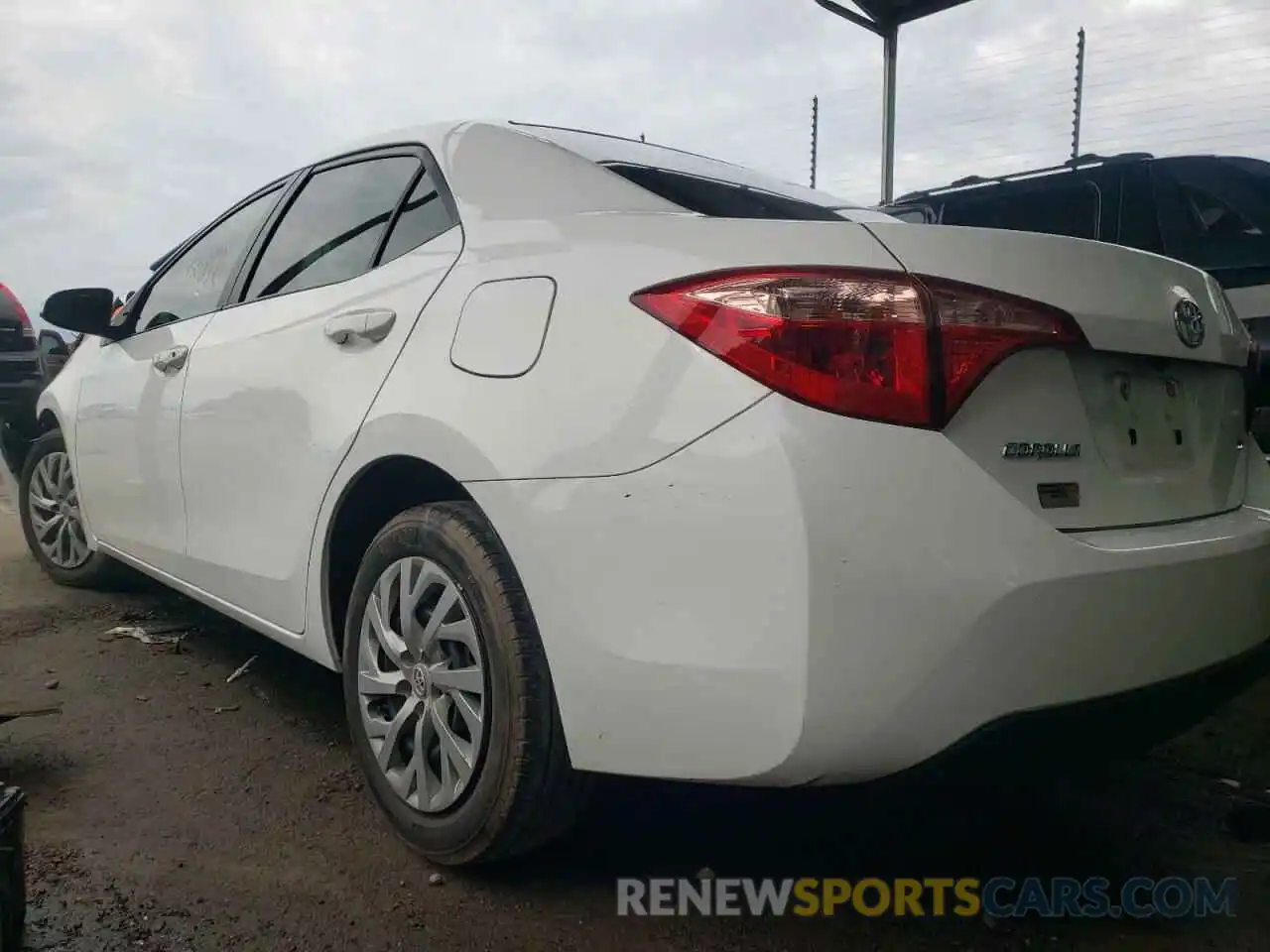 3 Photograph of a damaged car 2T1BURHE2KC211470 TOYOTA COROLLA 2019